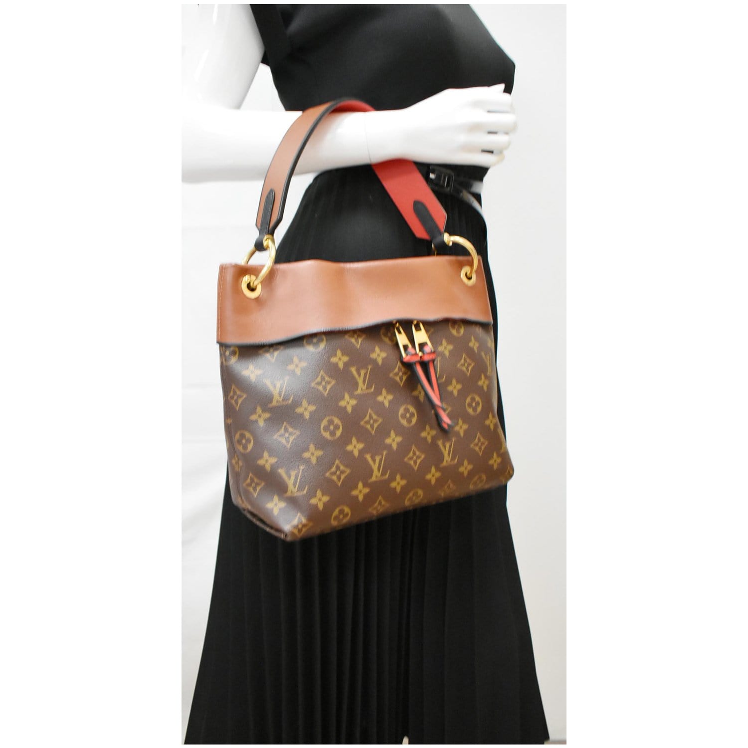Louis Tuileries Besace Shoulder Bag Caramel Canvas Monogram