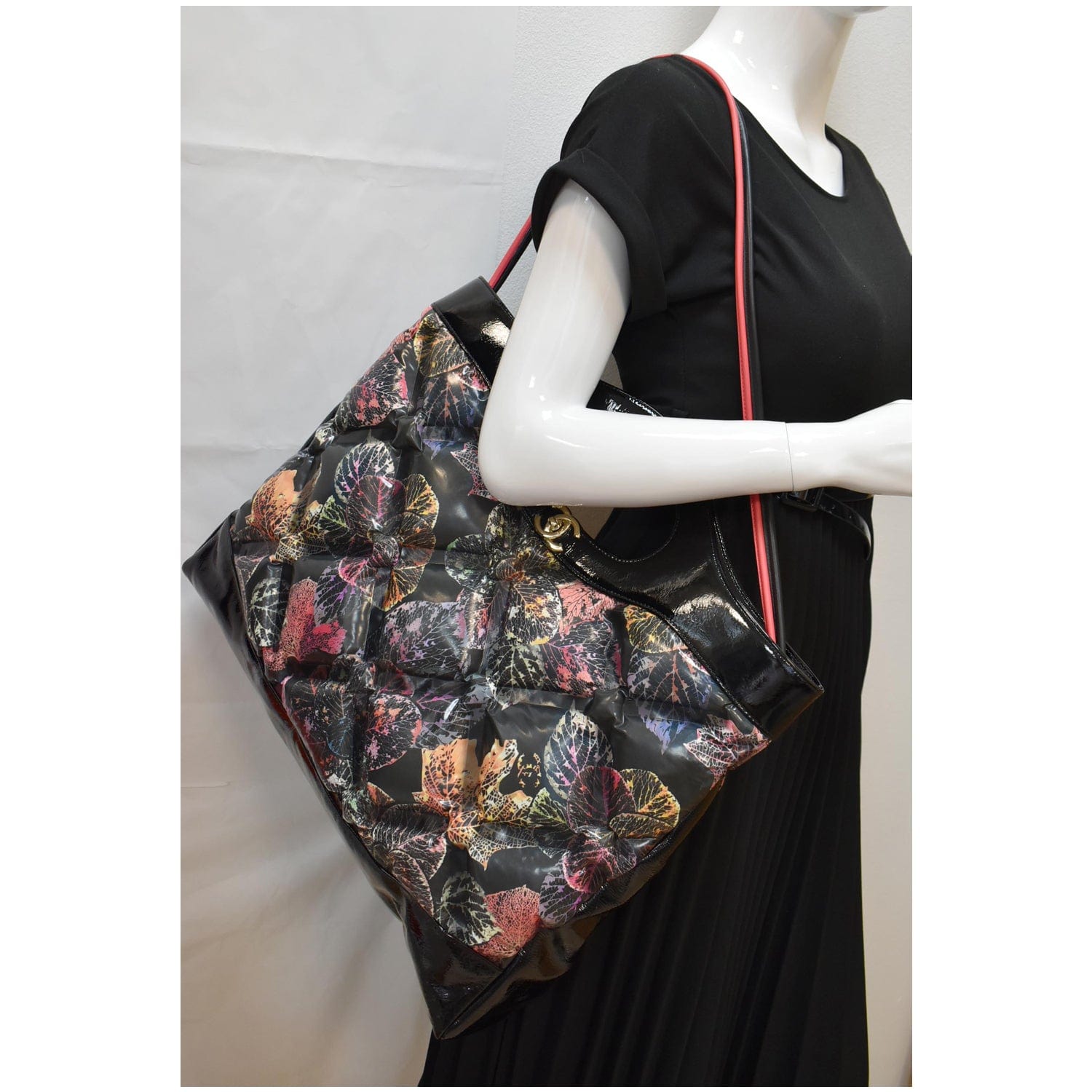 Chanel Leaves Printed Shopping Shoulder Bag Leather Black