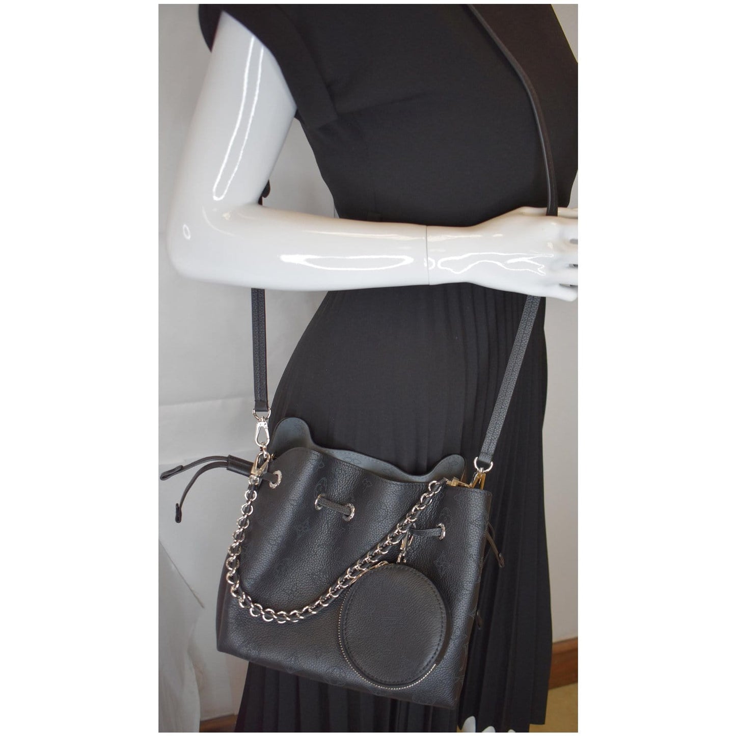 Louis Bella Mahina Calf Crossbody Bag Final Leather Black