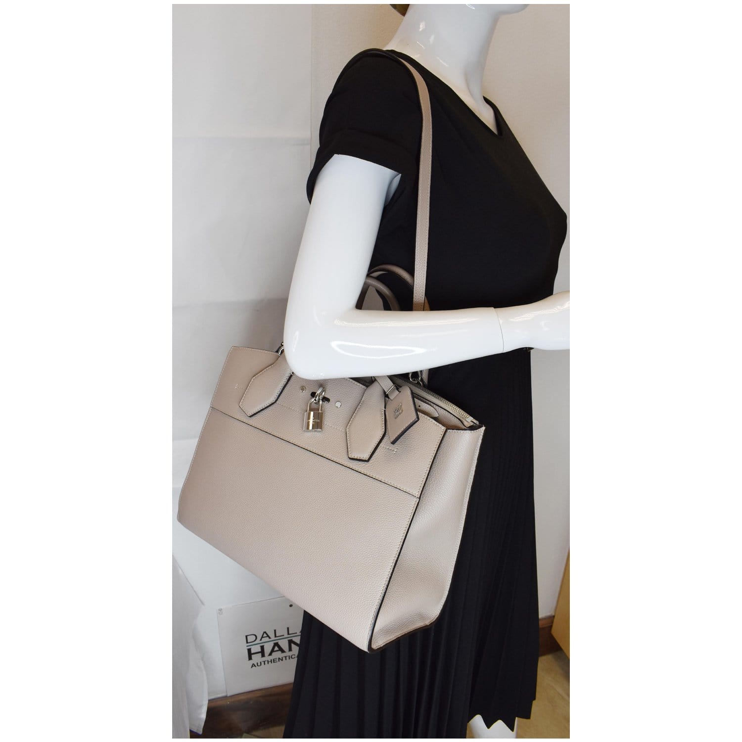 Louis City Steamer Mm Shoulder Bag Grey Leather