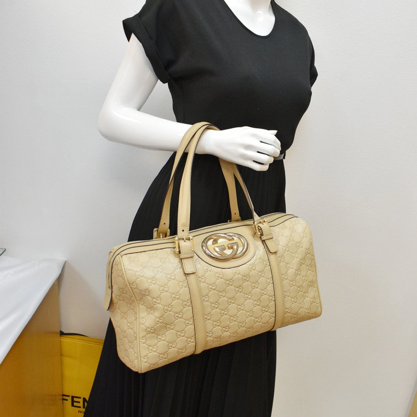 Gucci Britt ssima Satchel Bag Leather Beige Travel Bag