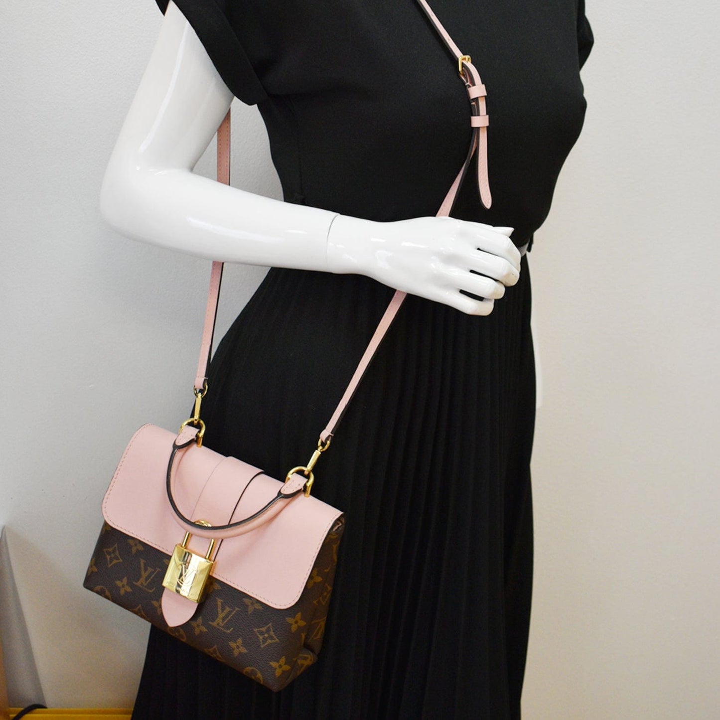 Louis Locky Bb Crossbody Bag Rose Poudre Canvas Monogram