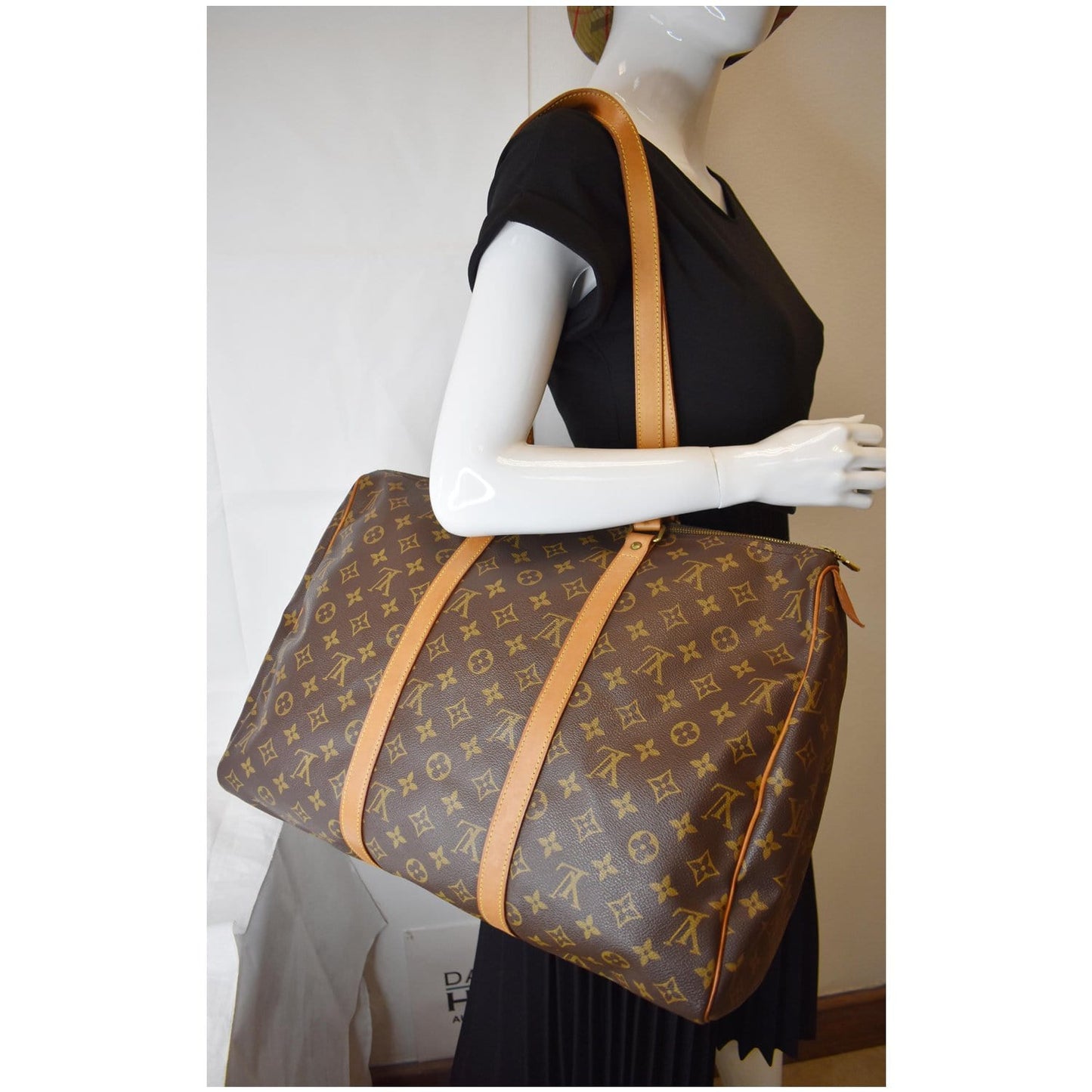 Louis Sac Flanerie Shoulder Bag Canvas Monogram