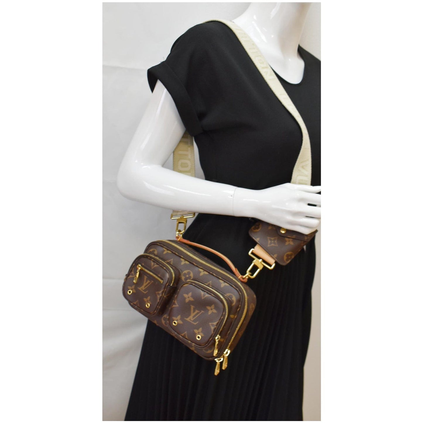 Louis Utility Crossbody Bag Canvas Monogram