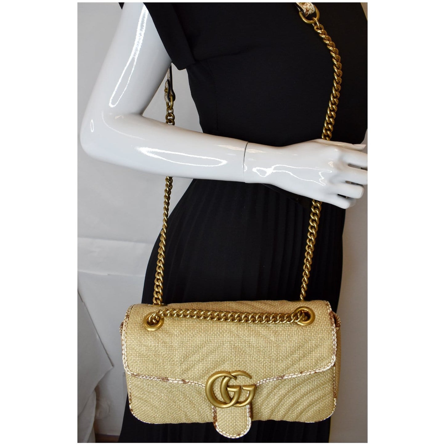 Gucci Marmont Shoulder Bag Off Raffia Beige