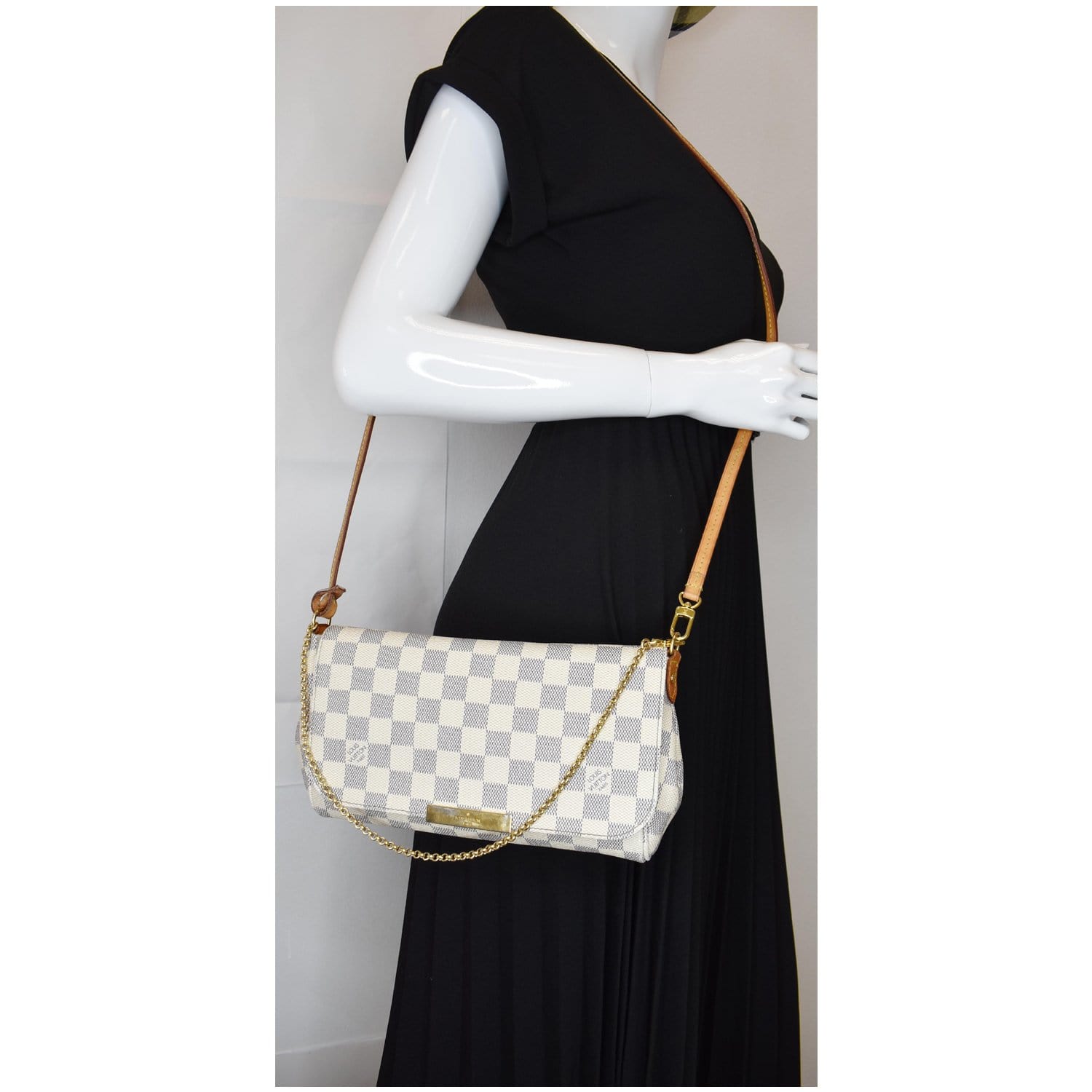 Louis Favorite Mm Damier Azur Crossbody Bag White White 2