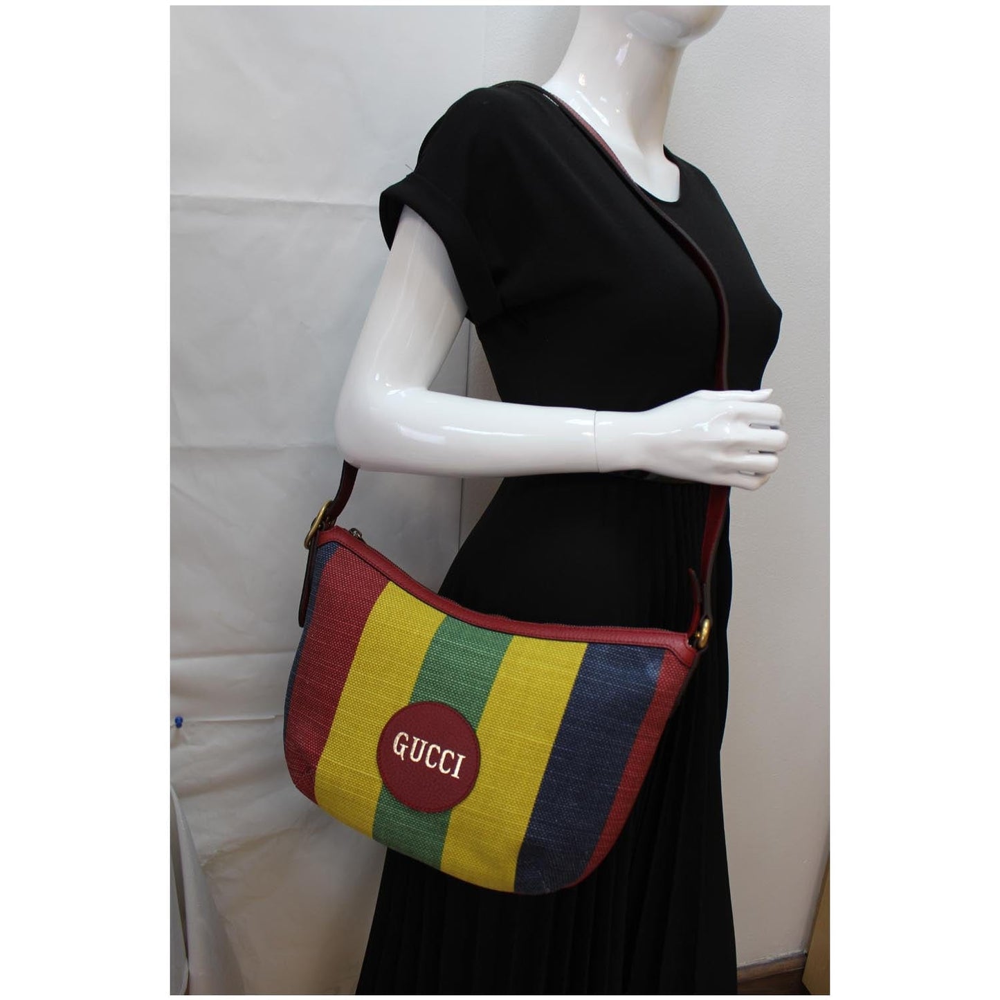 Gucci Baiadera Stripe Script Half Moon Hobo Shoulder Canvas Logo Shoulder Bag