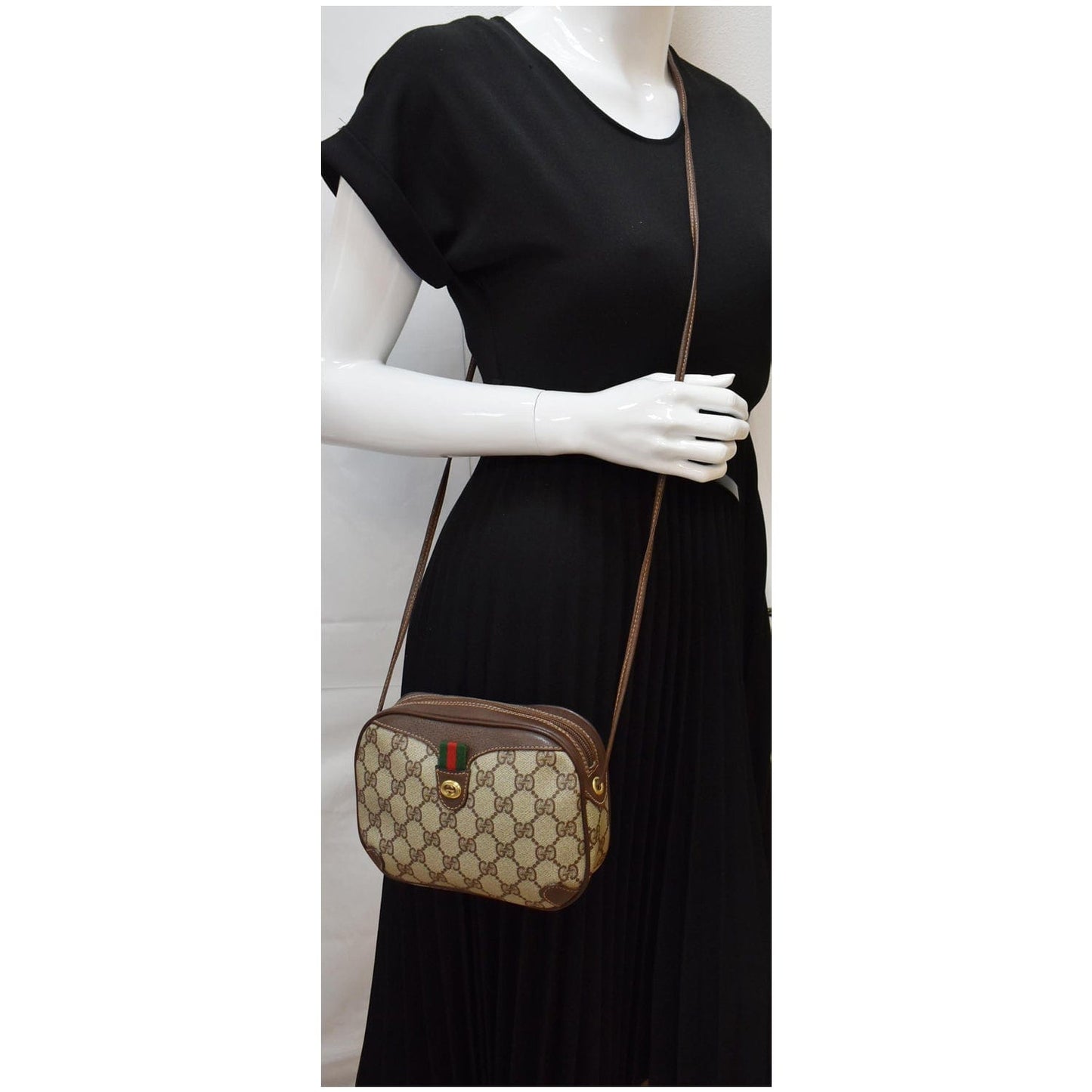 Gucci Supreme Crossbody Bag Canvas Beige