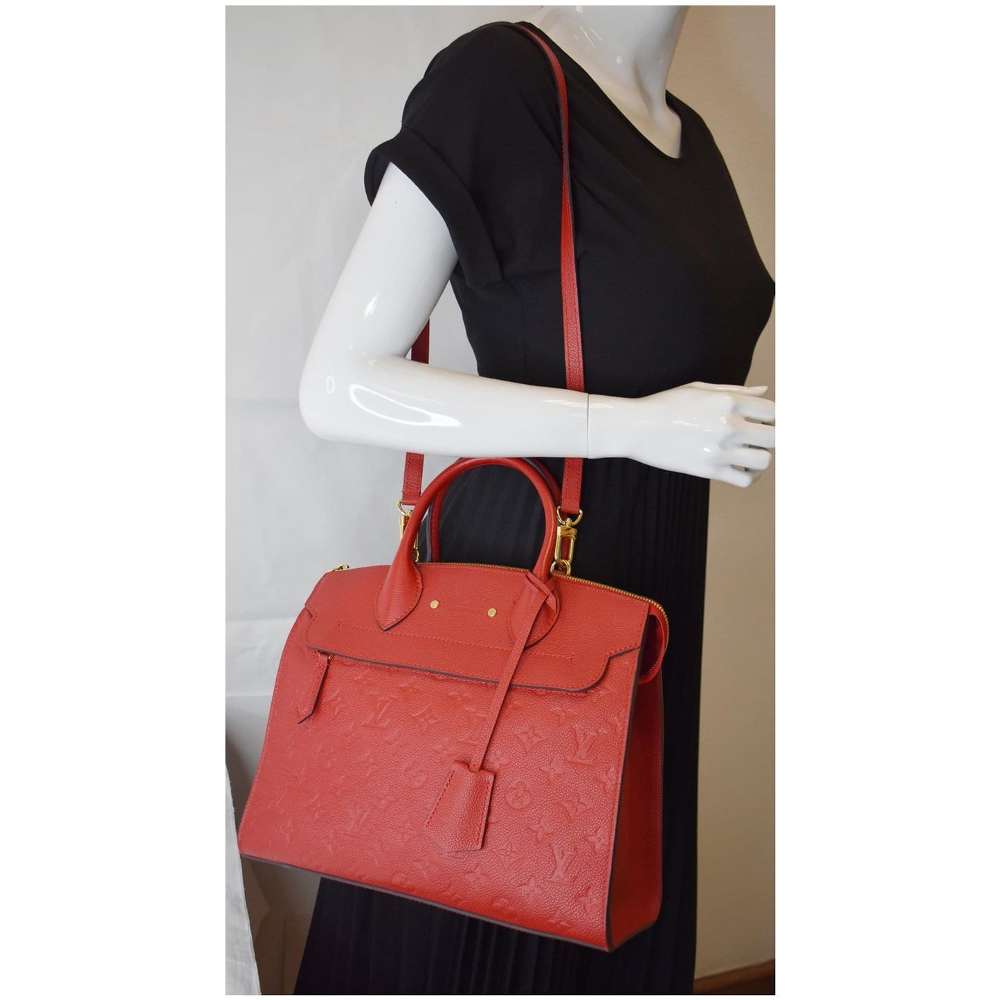 Louis Pont Neuf Empreinte Shoulder Bag Leather Monogram