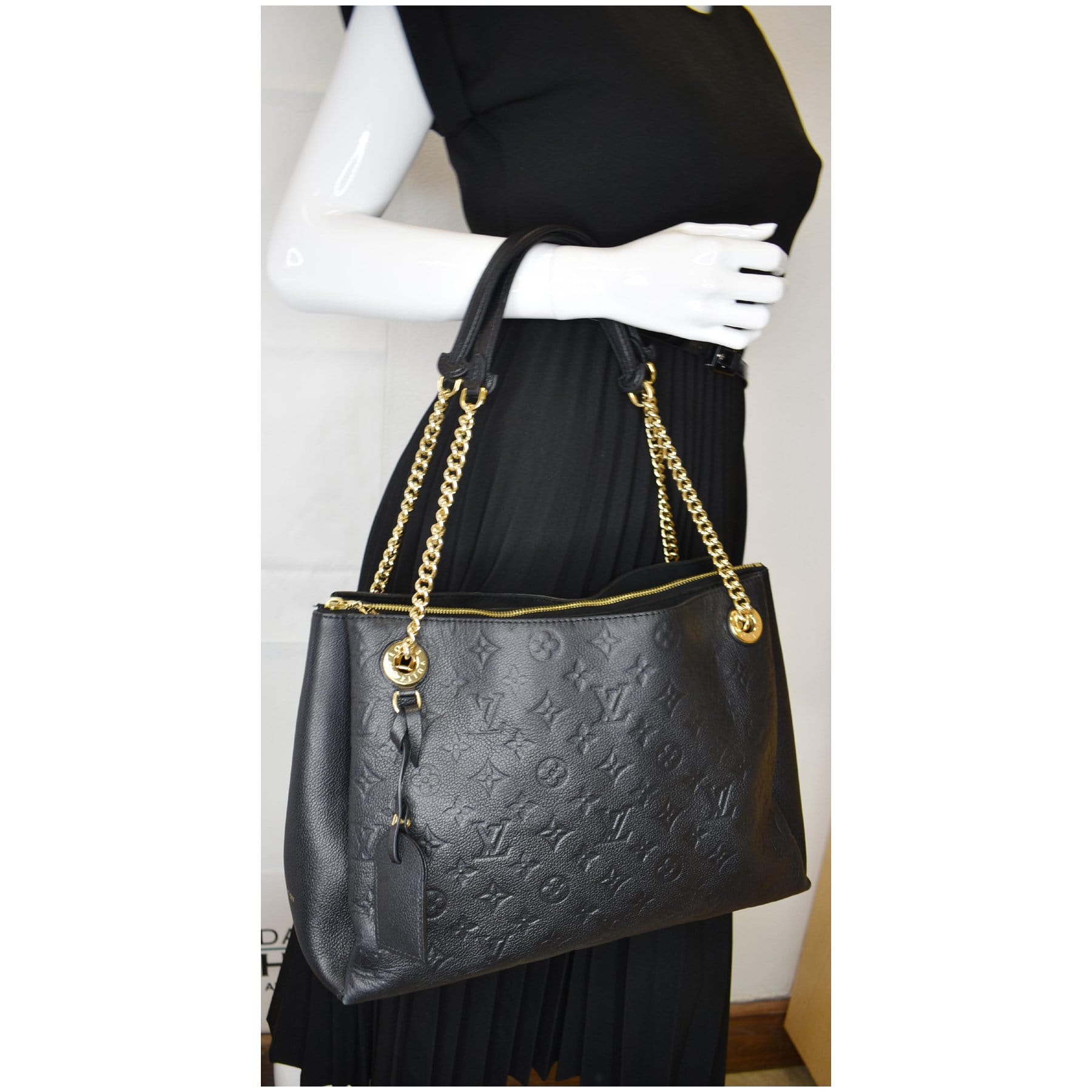 Louis Surene Mm Empreinte Shoulder Bag Leather Black