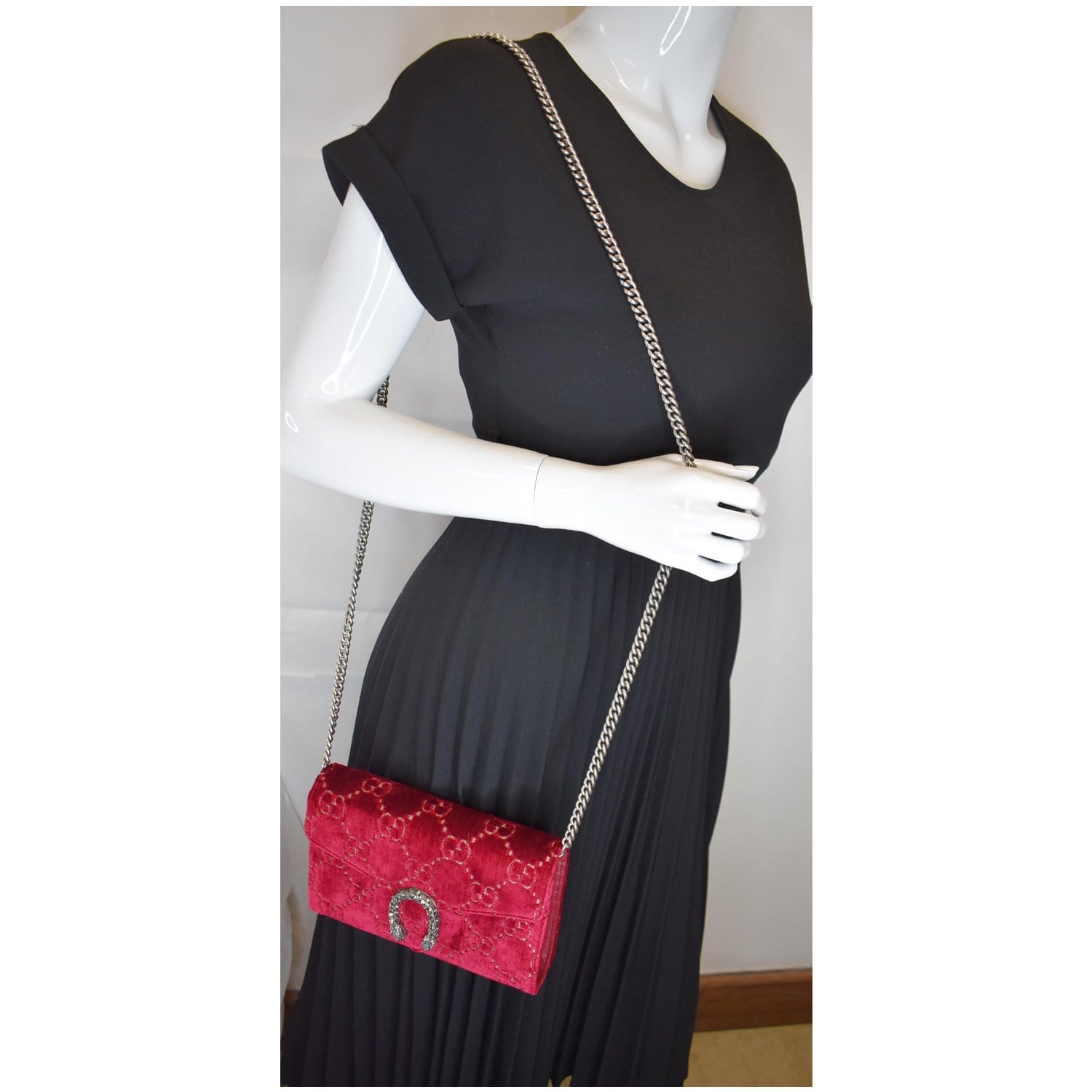 Gucci Dionysus Velvet Crossbody Chain Wallet Monogram Red Crossbody Bag