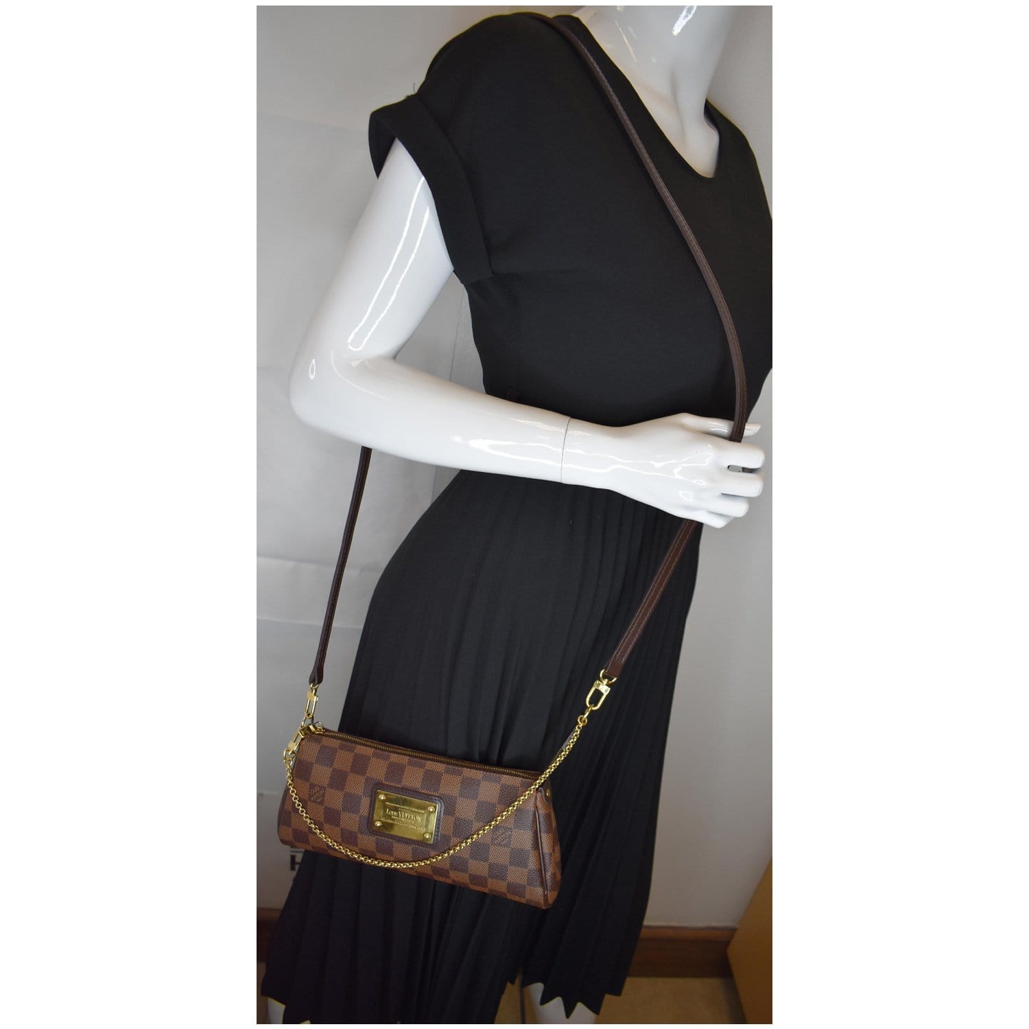 Louis Pochette Eva Damier Ebene Clutch Crossbody Brown Crossbody Bag