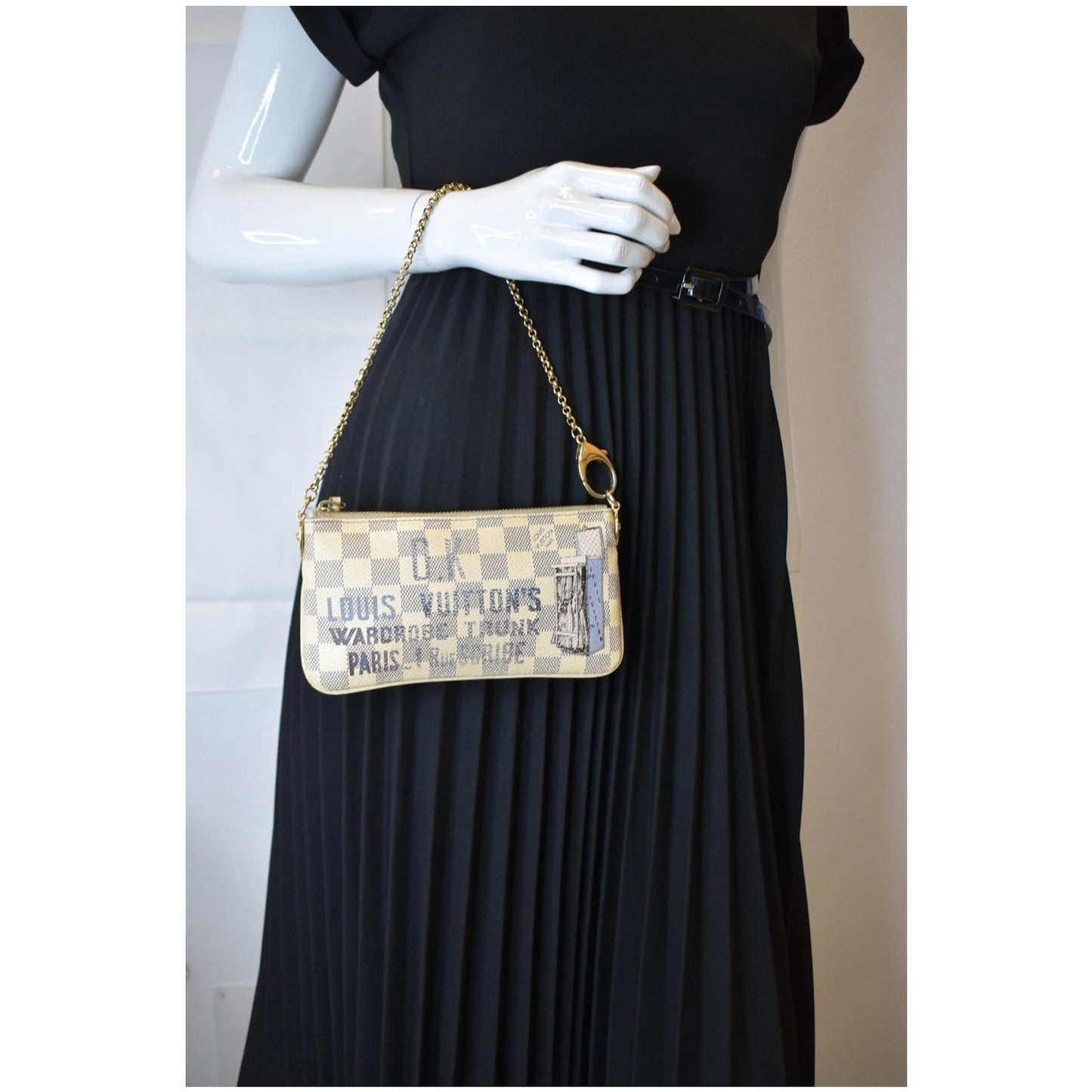 Louis Vuitton Valise Milla Damier Azur Pochette Bag Last White Travel Bag