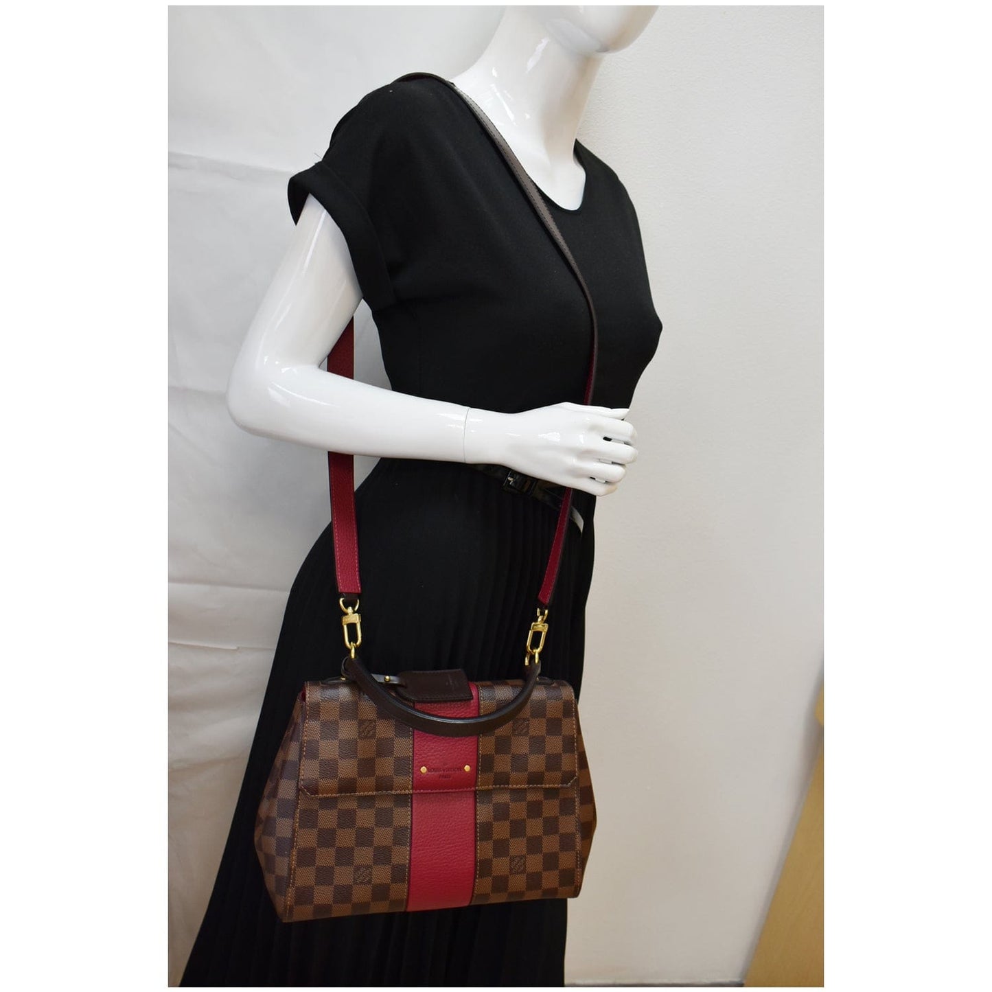 Louis Bond Street Mm Damier Crossbody Bag Canvas