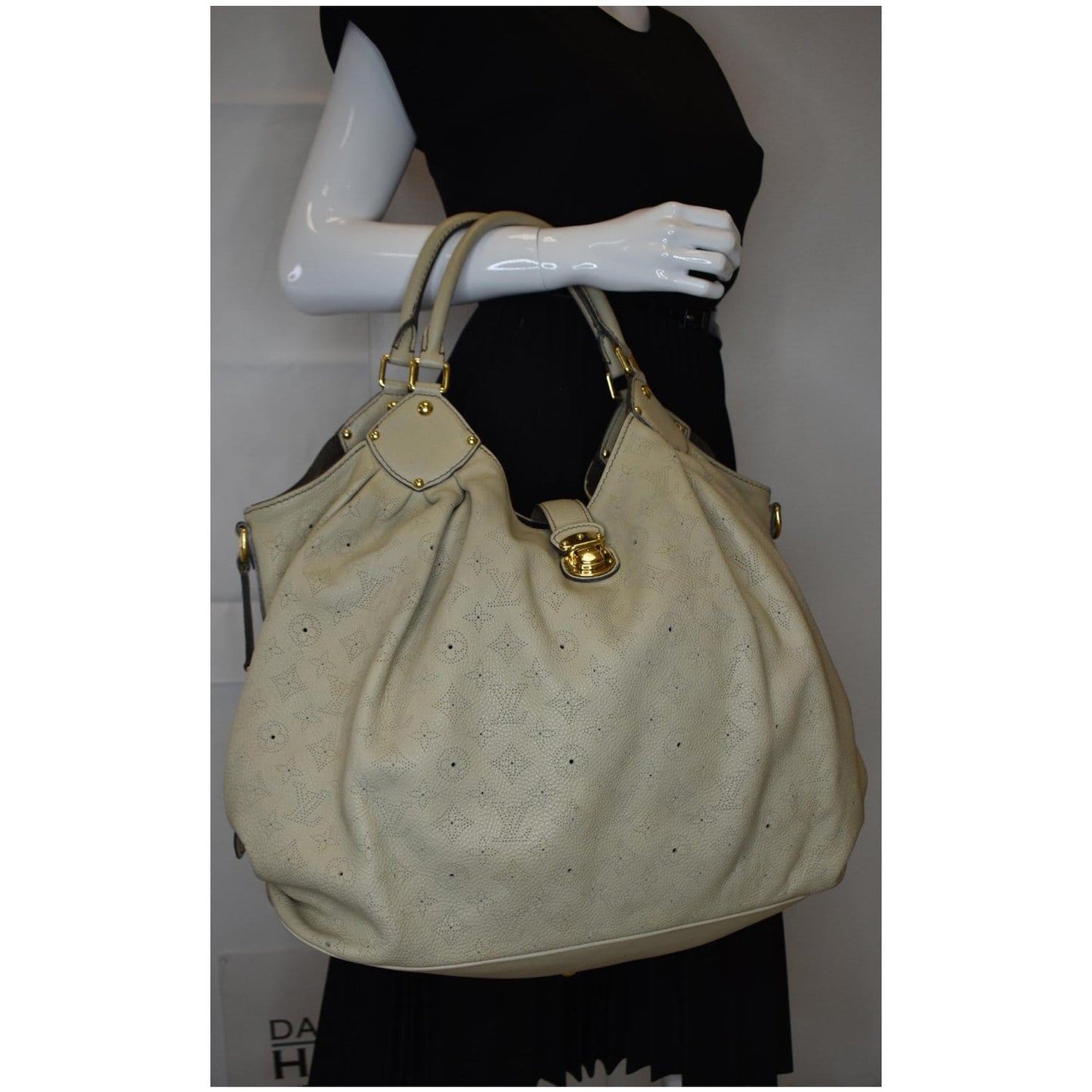Louis Mahina Xxl Opal Shoulder Bag Leather Monogram