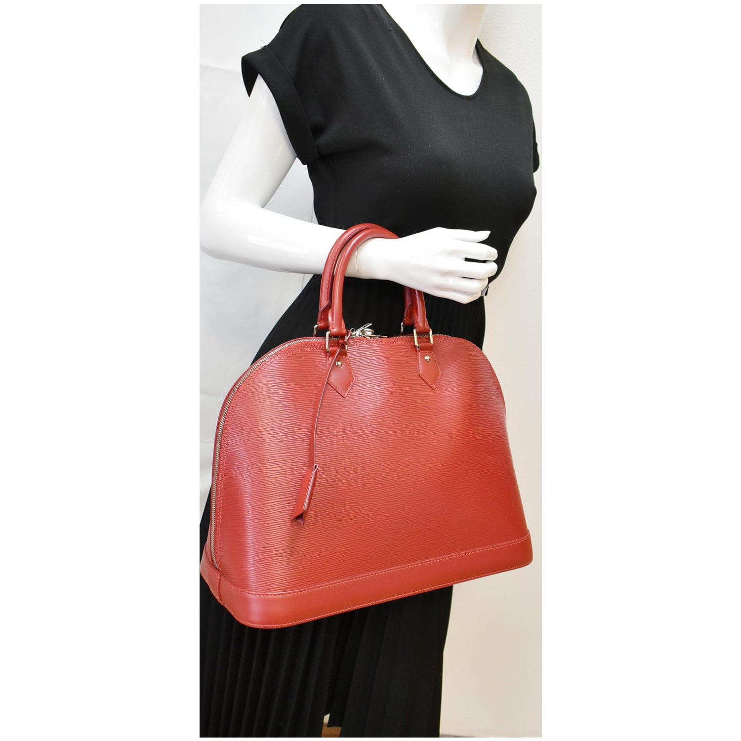 Louis Alma Gm Epi Satchel Bag Leather Red Travel Bag
