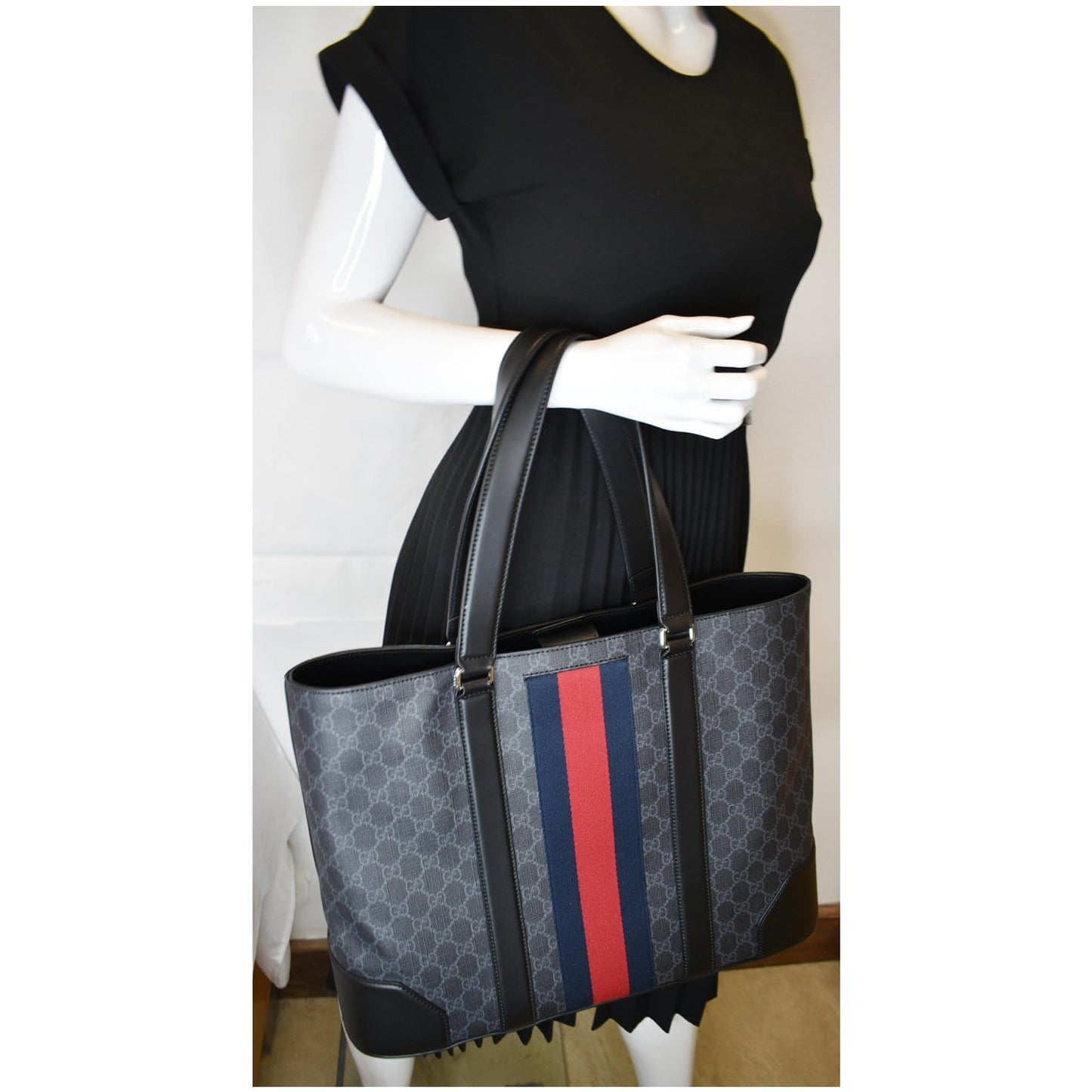 Gucci Sherry Line Supreme Tote Bag Canvas Black