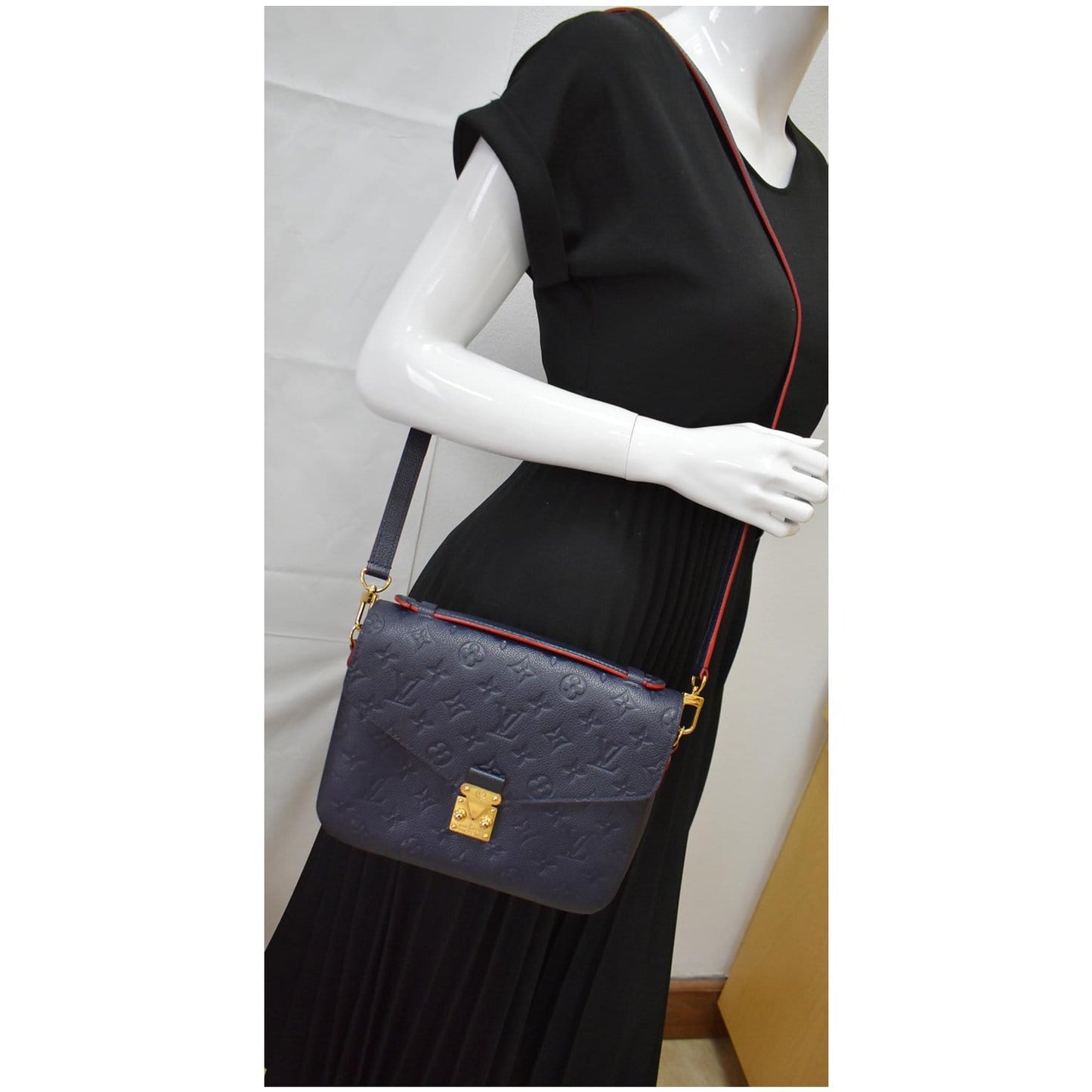 Louis Metis Pochette Empreinte Crossbody Bag Navy Leather Blue