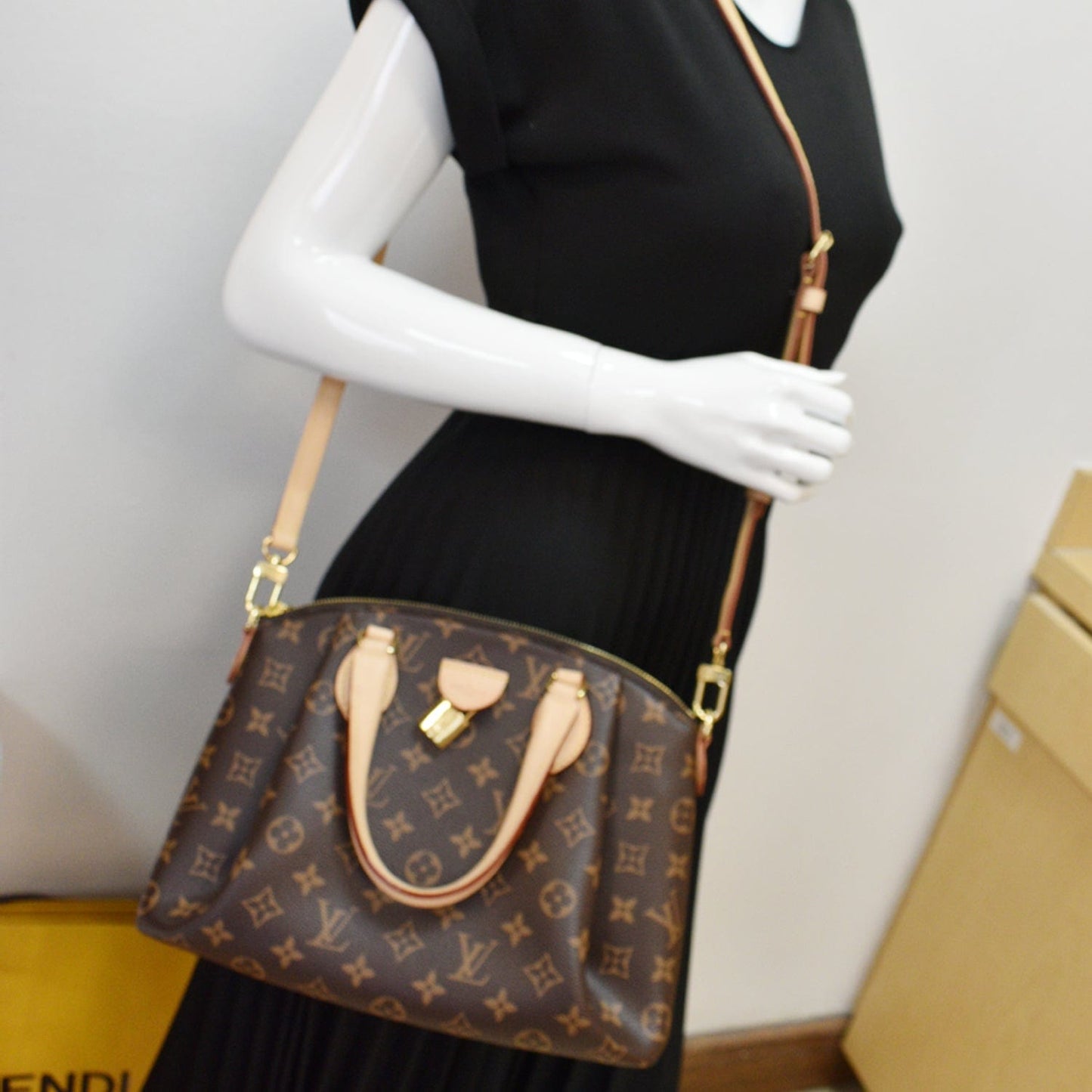 Louis Rivoli Pm Shoulder Bag Canvas Monogram