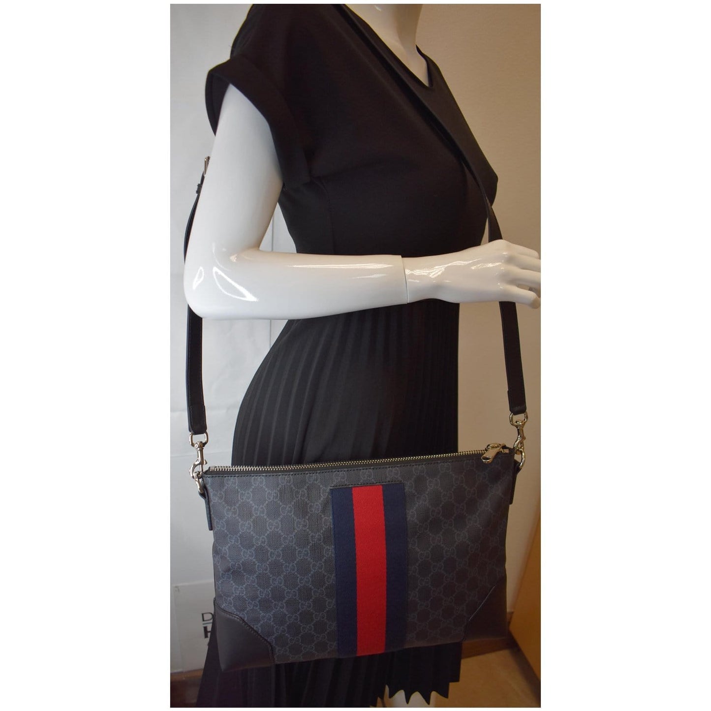 Gucci Supreme Web Messenger Bag Black Crossbody Bag