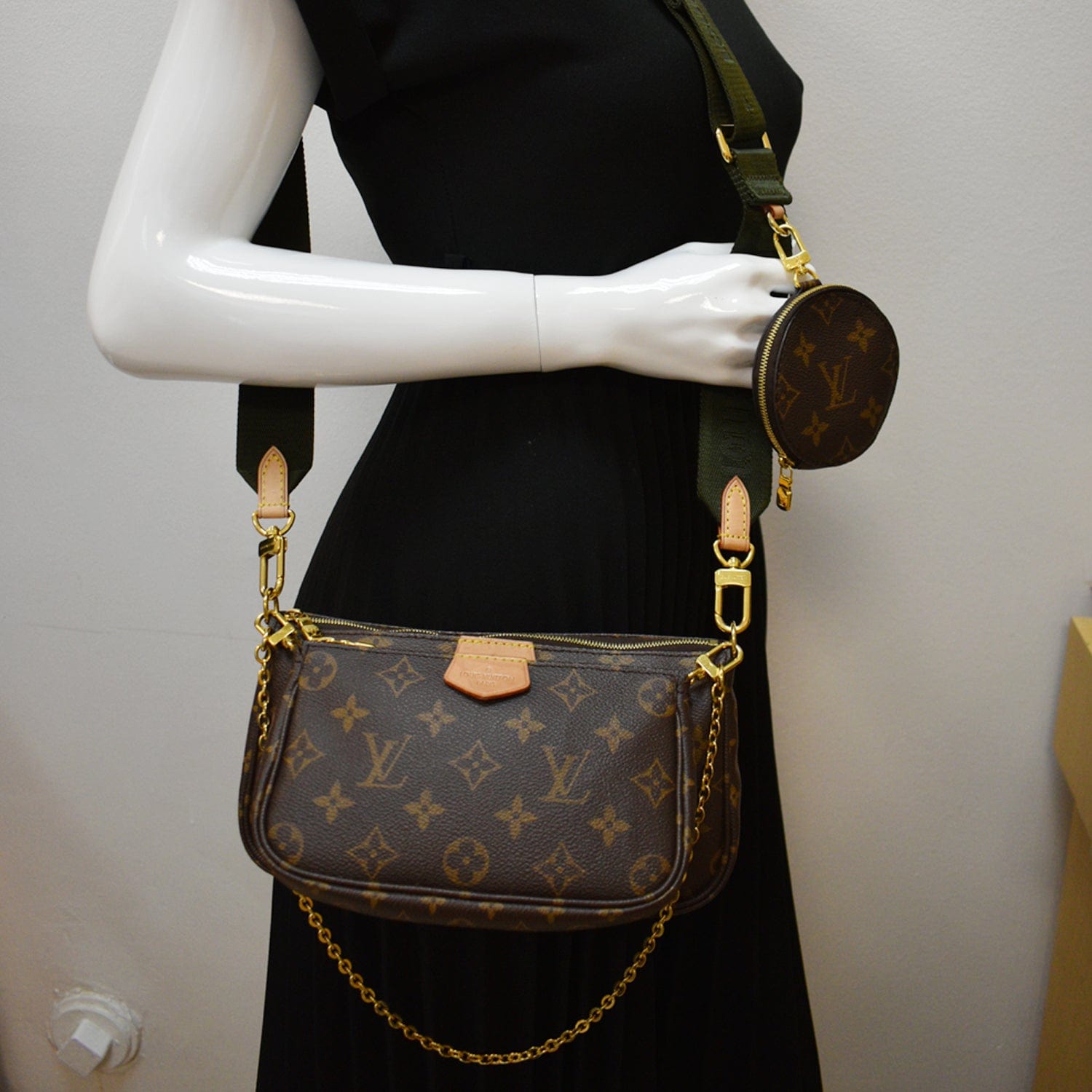 Louis Multi Pochette Accessories Shoulder Bag Khaki Brown