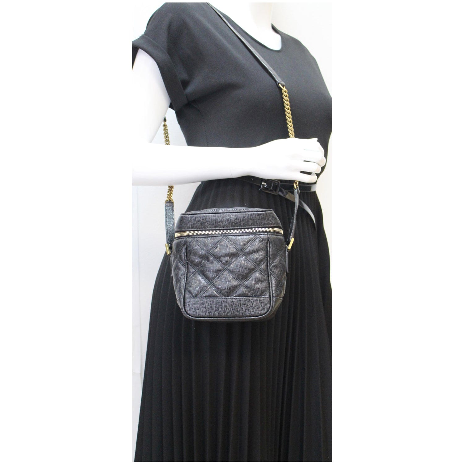 YSL Saint Laurent Saint Vanity Grain De Poudre Shoulder Bag Leather Quilted