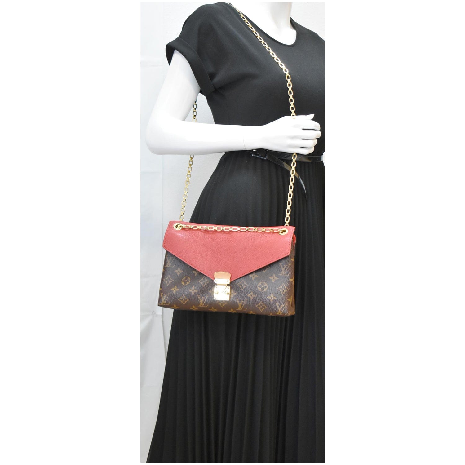 Louis Pallas Chain Crossbody Bag Canvas Monogram