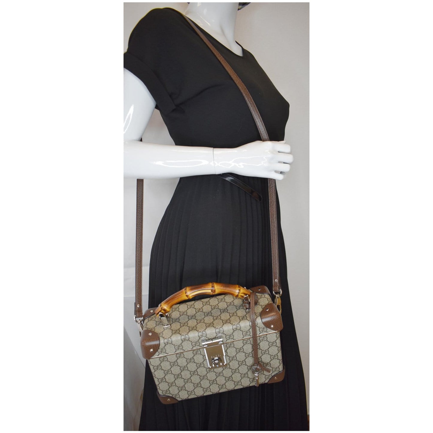 Gucci Globe Trotter Beauty Case Bamboo Shoulder Bag Beige