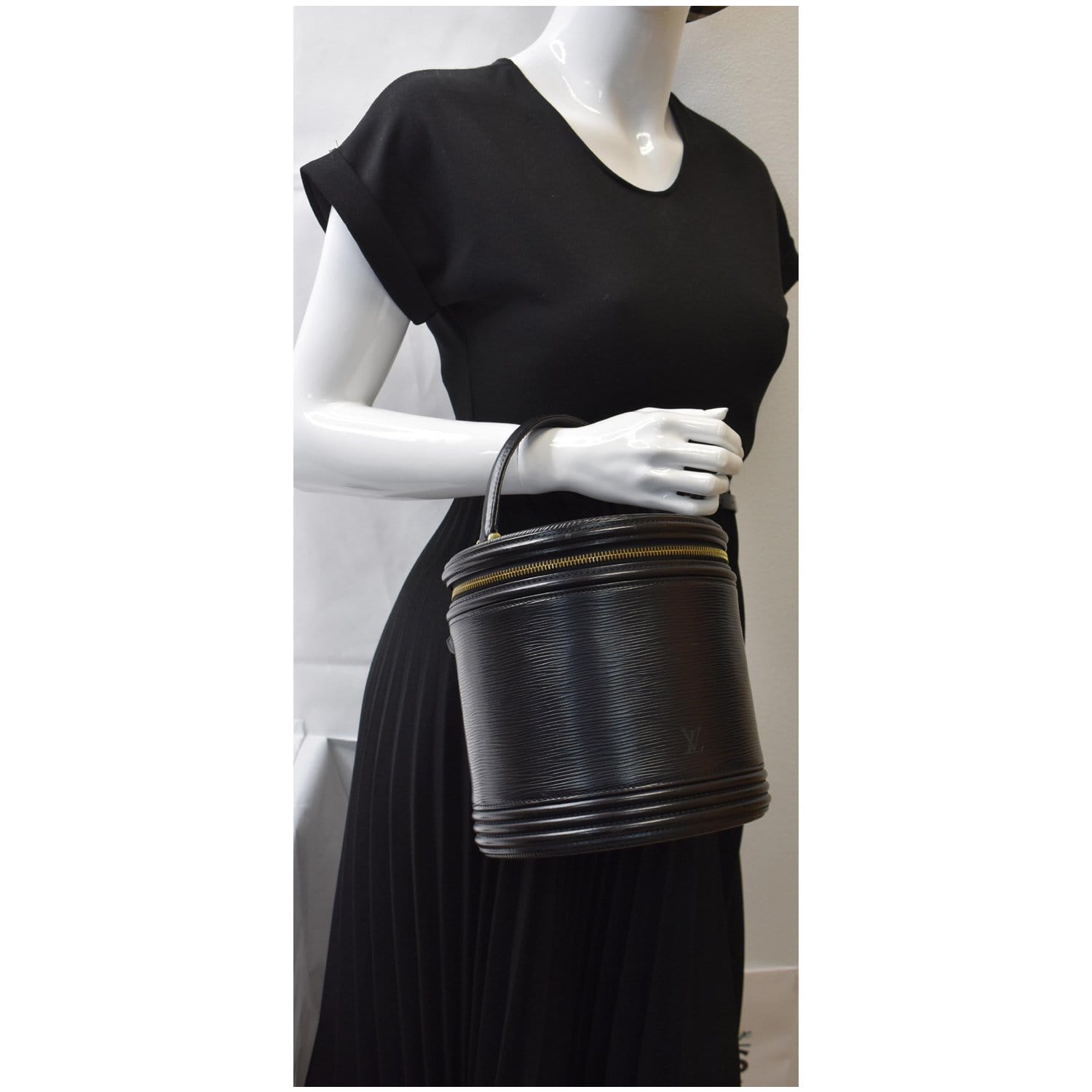 Louis Cannes Epi Vanity Bag Leather Black Travel Bag