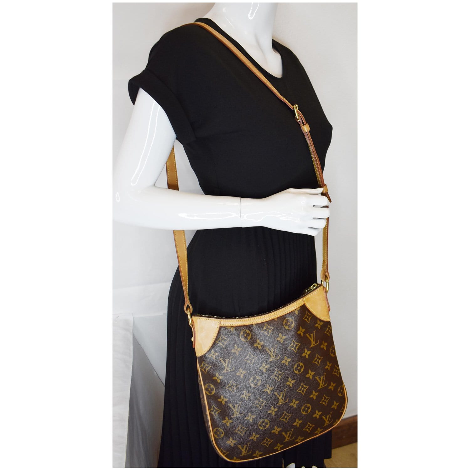 Louis Odeon Pm Shoulder Bag Canvas Monogram Bag Brown