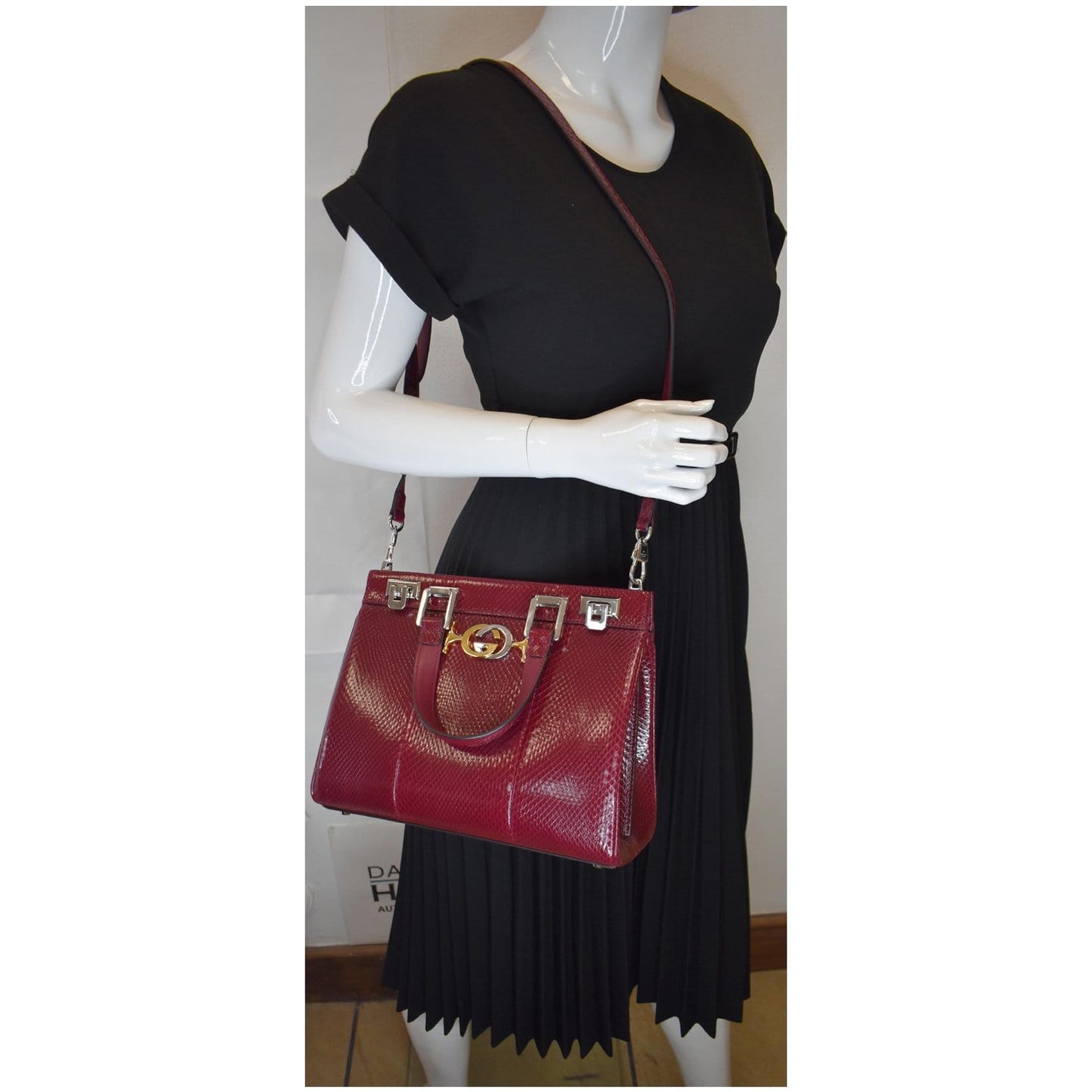 Gucci Zumi Snakeskin Top Handle Bag Bordeaux Leather Small Travel Bag