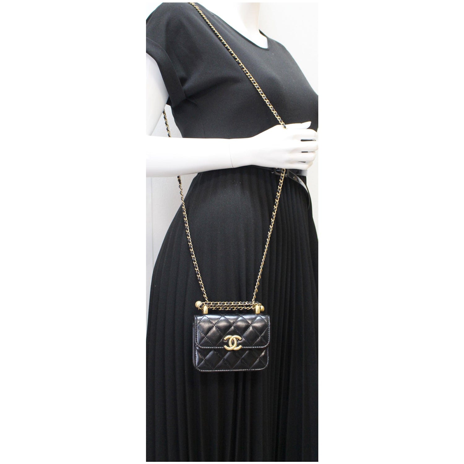 Chanel 21A Flap Coin Purse Crossbody Bag Leather Black