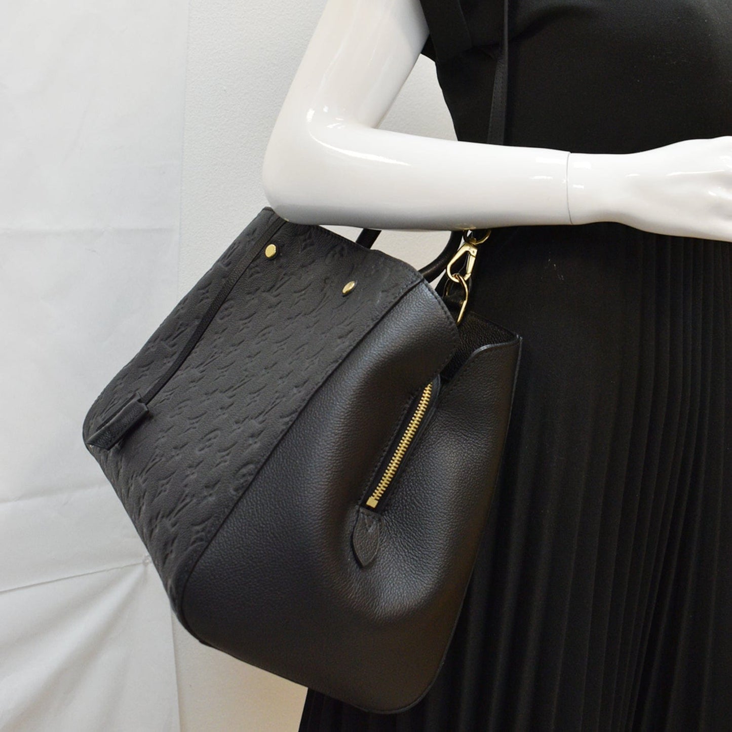 Louis Montaigne Gm Empreinte Shoulder Bag Leather Black