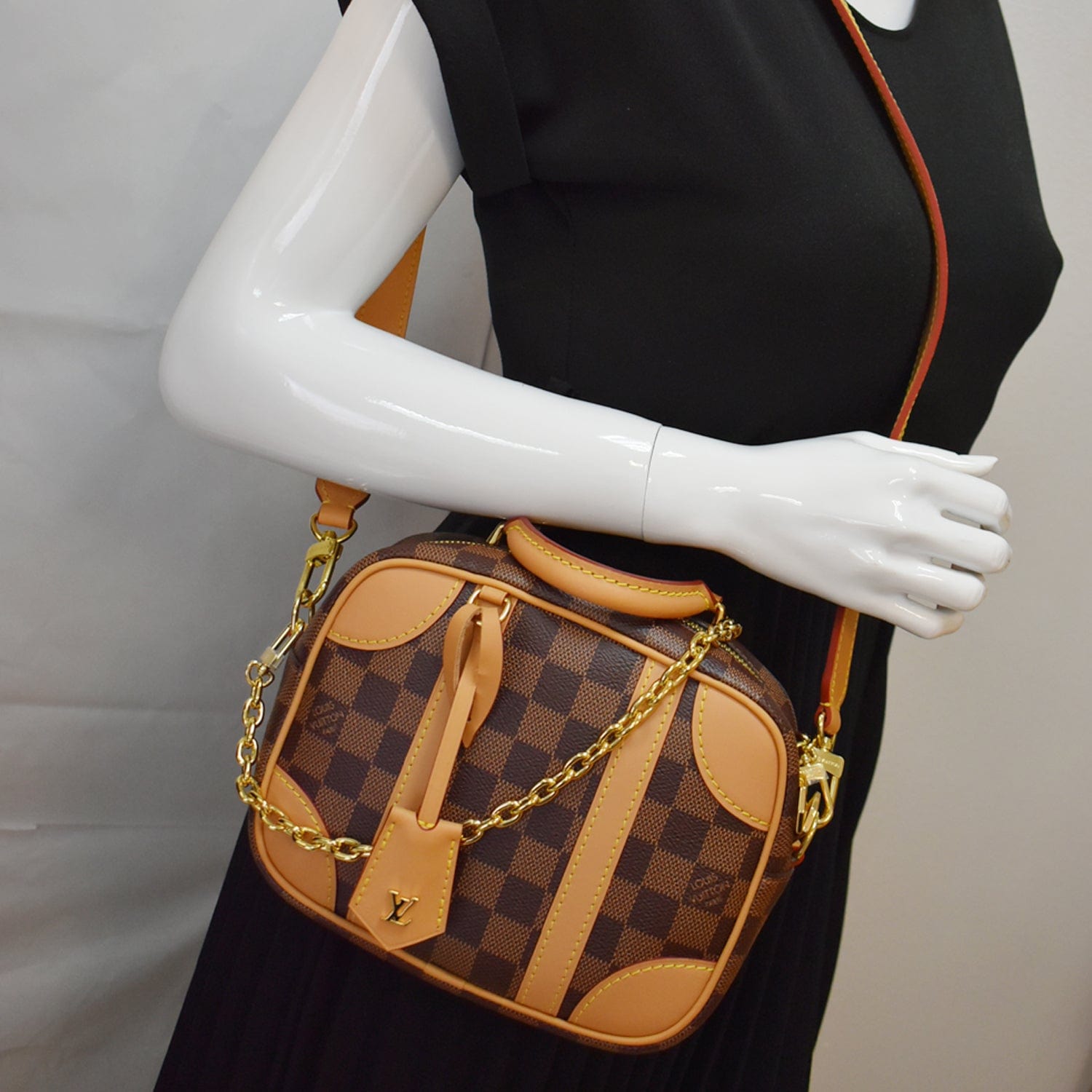 Louis Valisette Souple Bb Damier Ebene Shoulder Brown Shoulder Bag