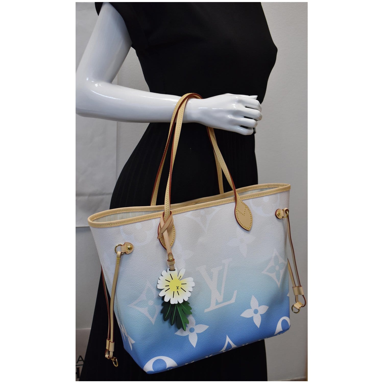Louis Neverfull Mm Pool Giant Tote Shoulder Monogram Blue Shoulder Bag