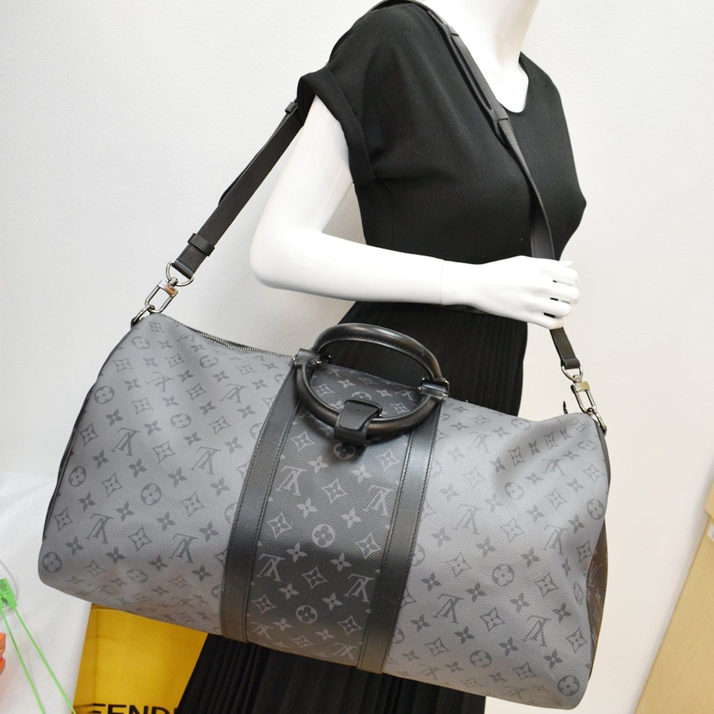 Louis Keepall Bandouliere Eclipse Travel Bag New Monogram Black