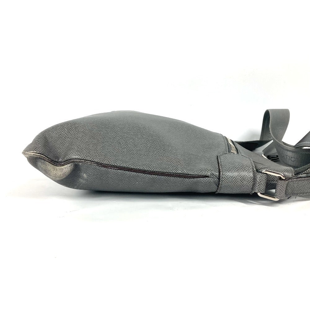 Louis Vuitton M32630 Taiga Sasha Leather Gray Shoulder Bag