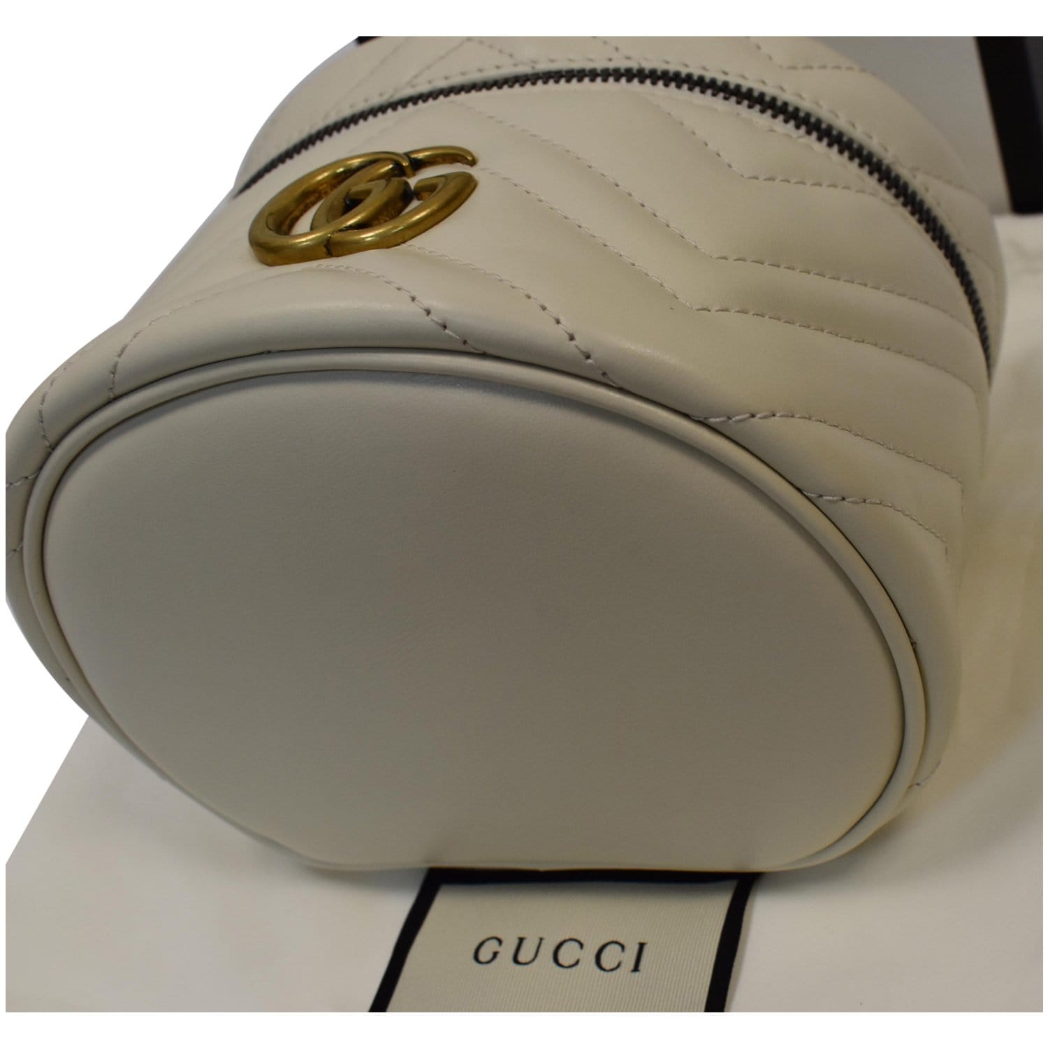 Gucci Marmont Chevron Cosmetic Case Handbag Leather Matelasse Travel Bag