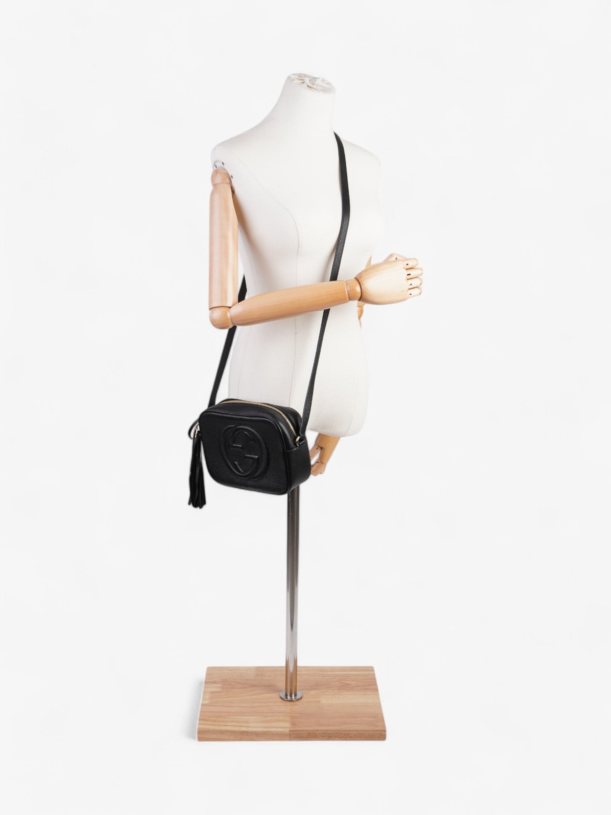 Gucci Soho Disco Bag Calfskin Leather Black Crossbody Bag Leather Small