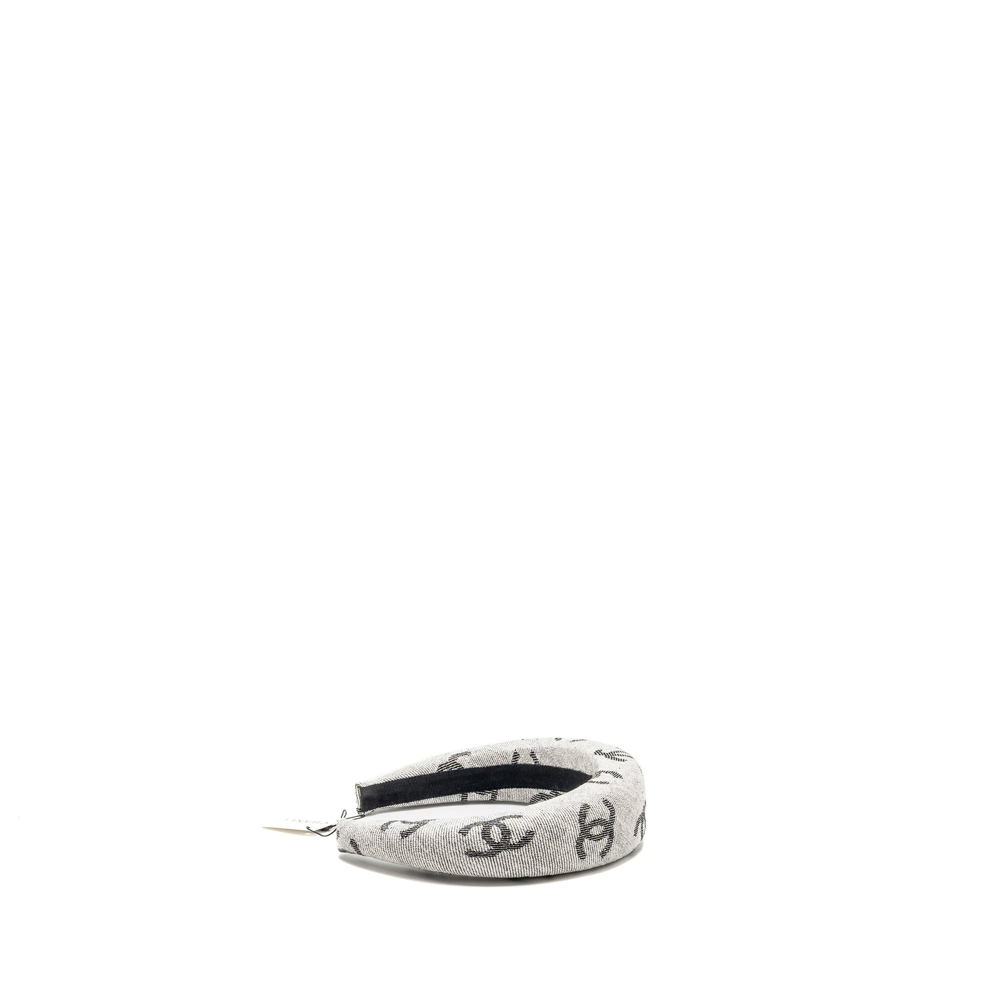 Chanel 22S CC Logo Headband Cotton Black White Handbag