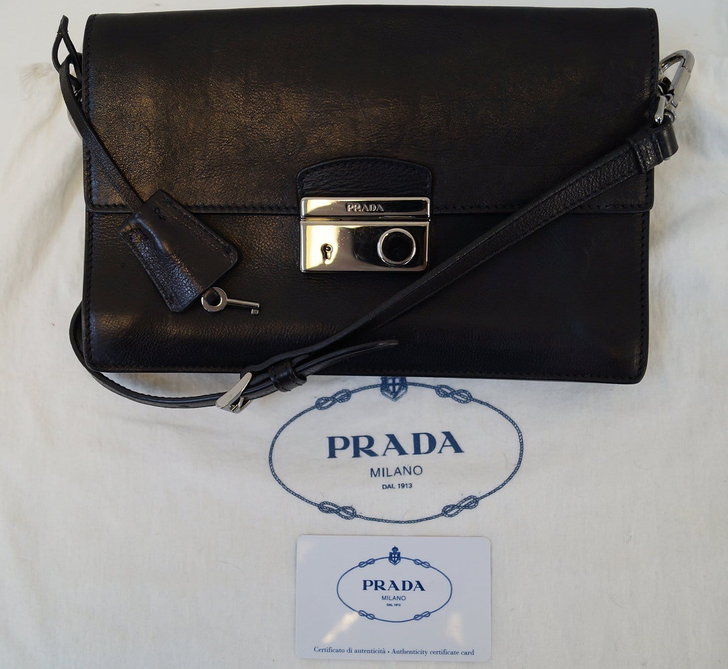 Prada Crossbody Bag Leather Saffiano Black Crossbody Bag E3238