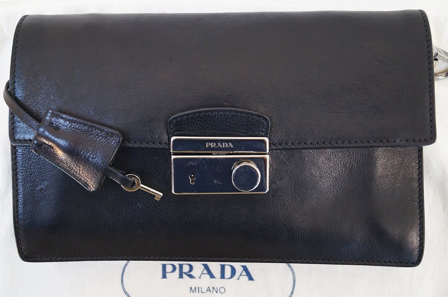 Prada Crossbody Bag Leather Saffiano Black Crossbody Bag E3238