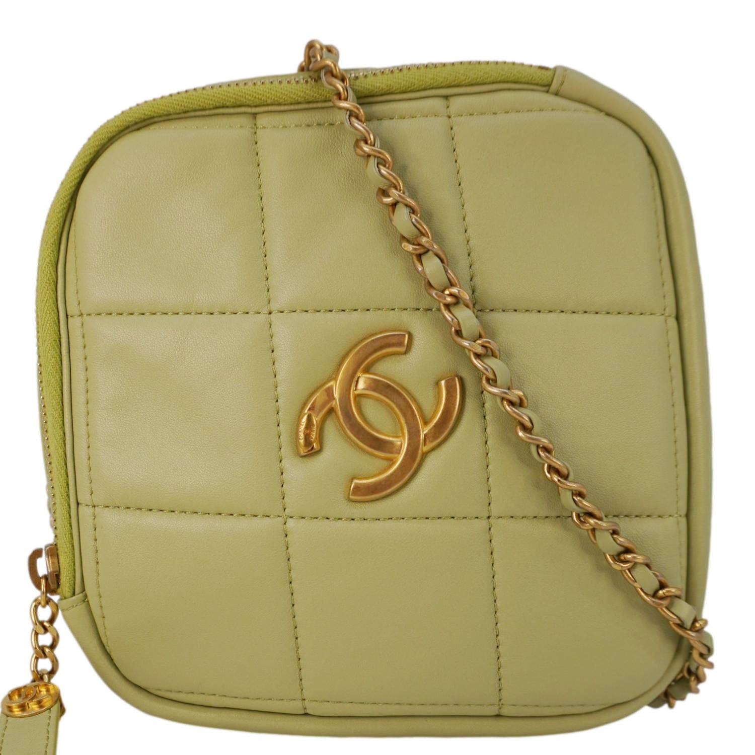 Chanel Diamond Quilted Coin Purse Leather Lambskin Green Wallet Case