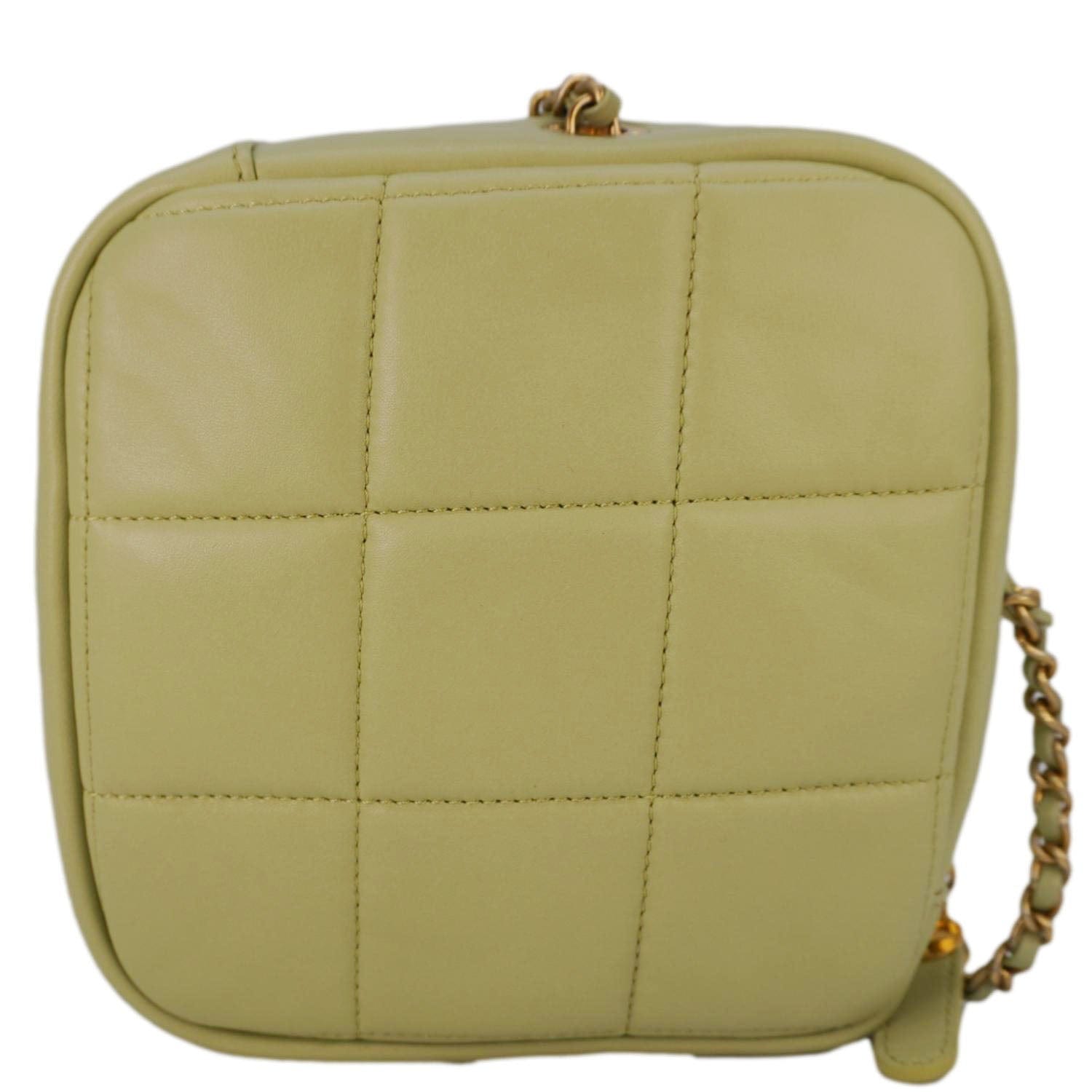 Chanel Diamond Quilted Coin Purse Leather Lambskin Green Wallet Case