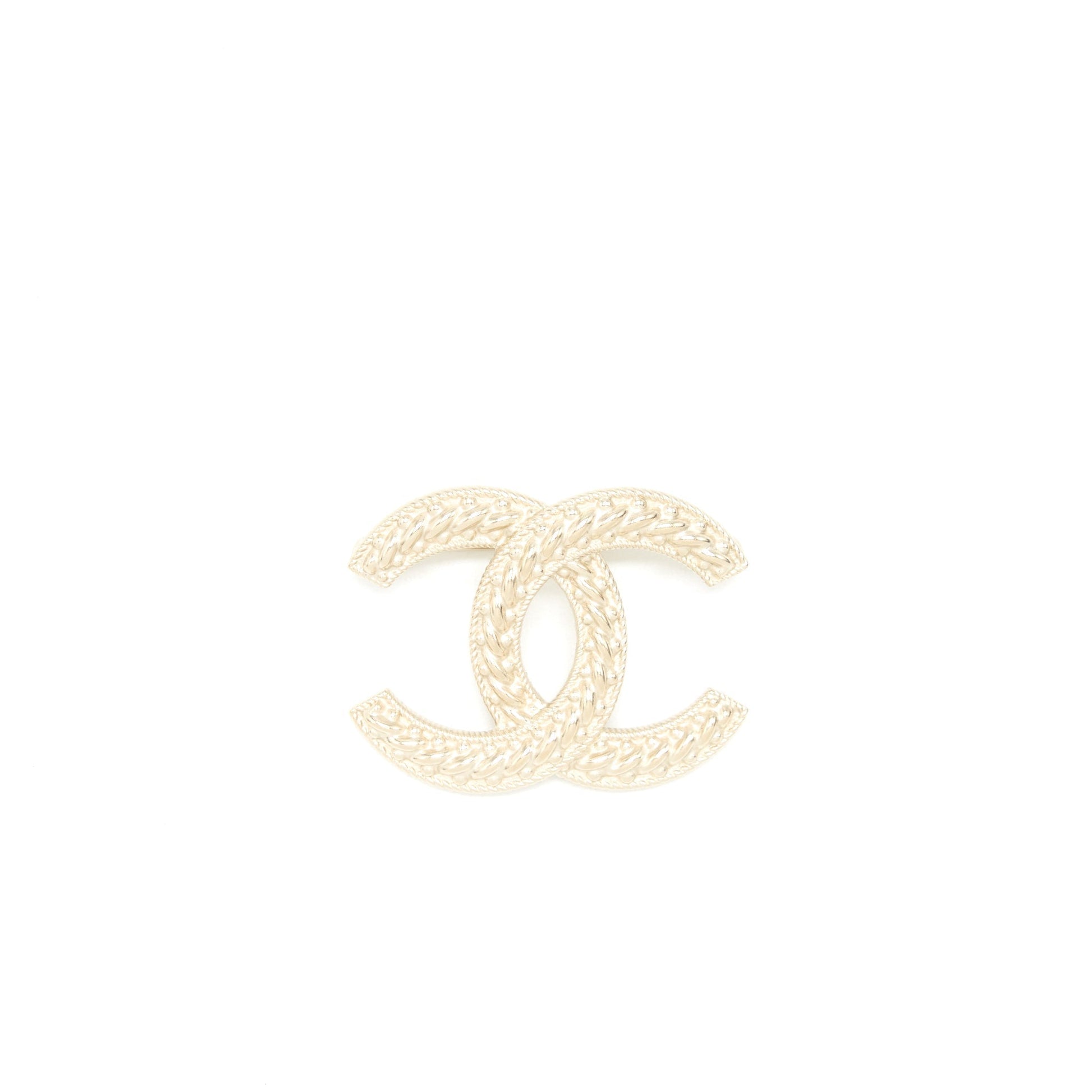 Chanel Detailed CC Logo Brooch Brushed Tone Silver Handbag