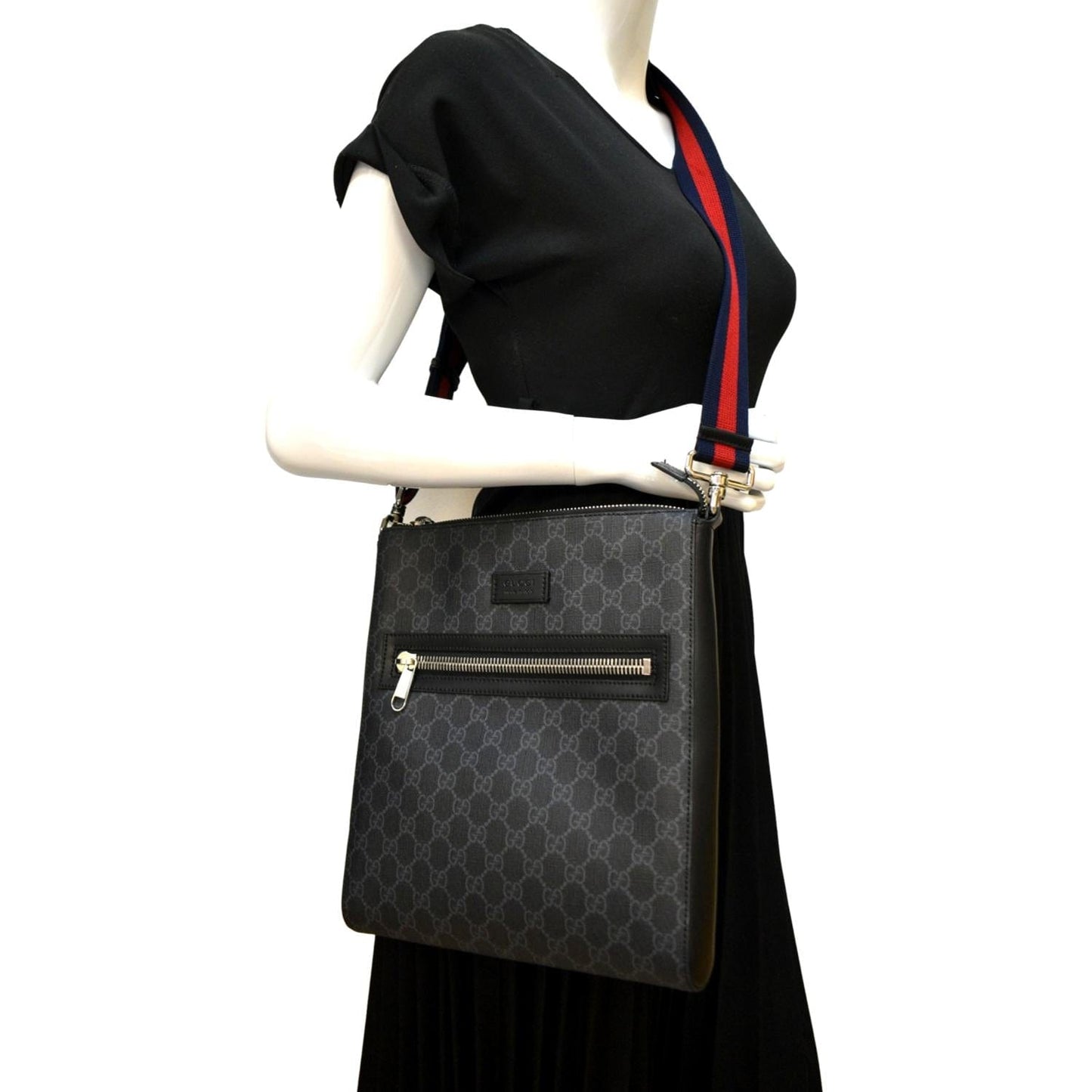 Gucci Supreme Square Messenger Bag Black Crossbody Bag Messenger 474137