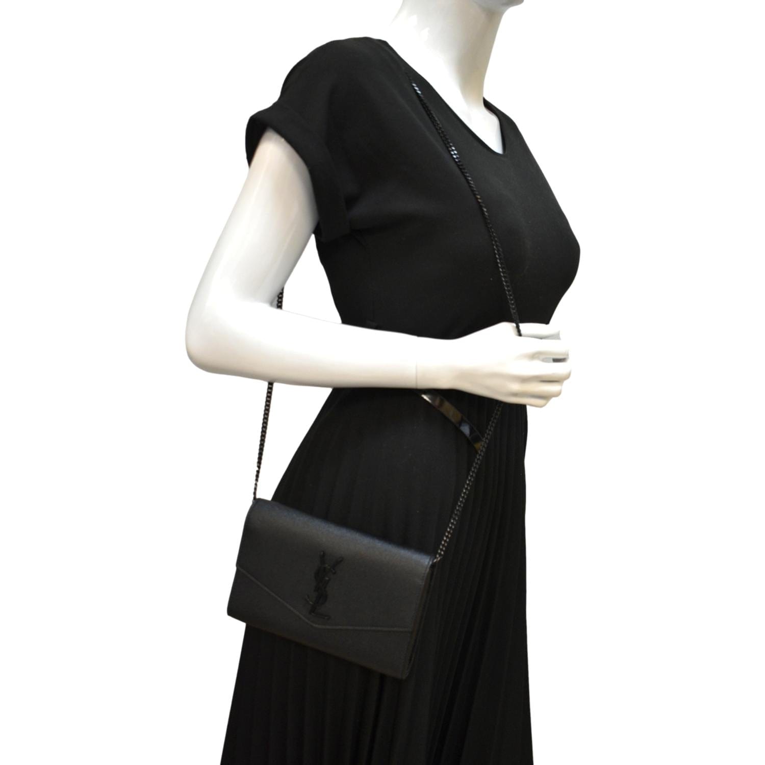YSL Saint Laurent Yves Grain De Poudre Crossbody Bag Leather Black Chain