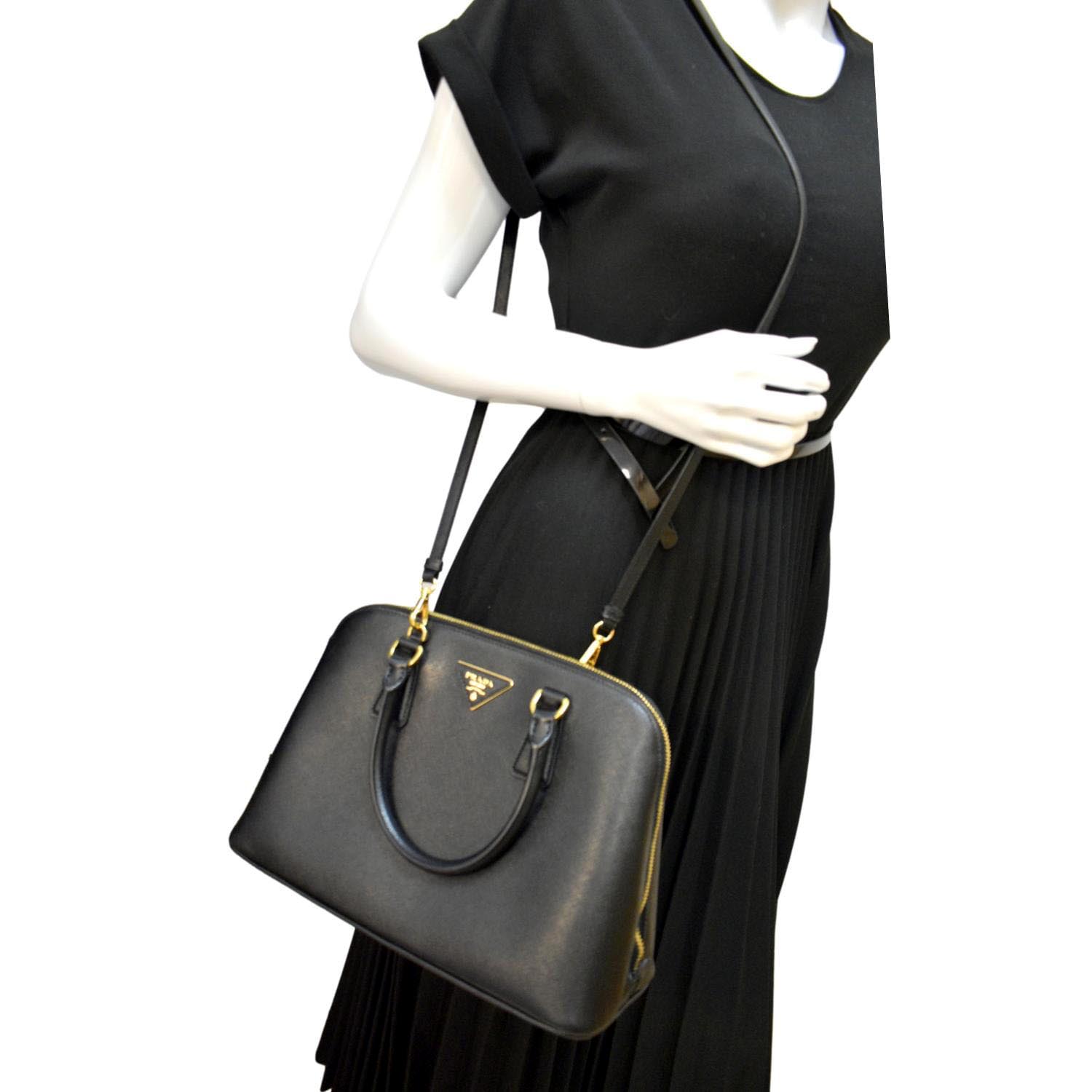 Lux Promenade Saffiano Shoulder Bag Leather Black