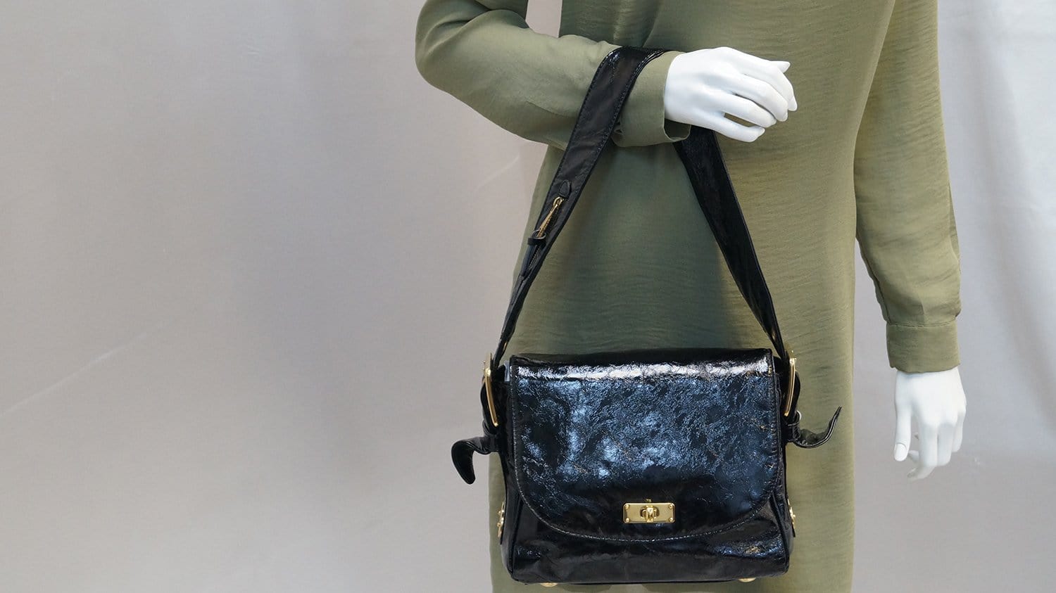 Marc Jacobs Patent Shoulder Bag Leather Black