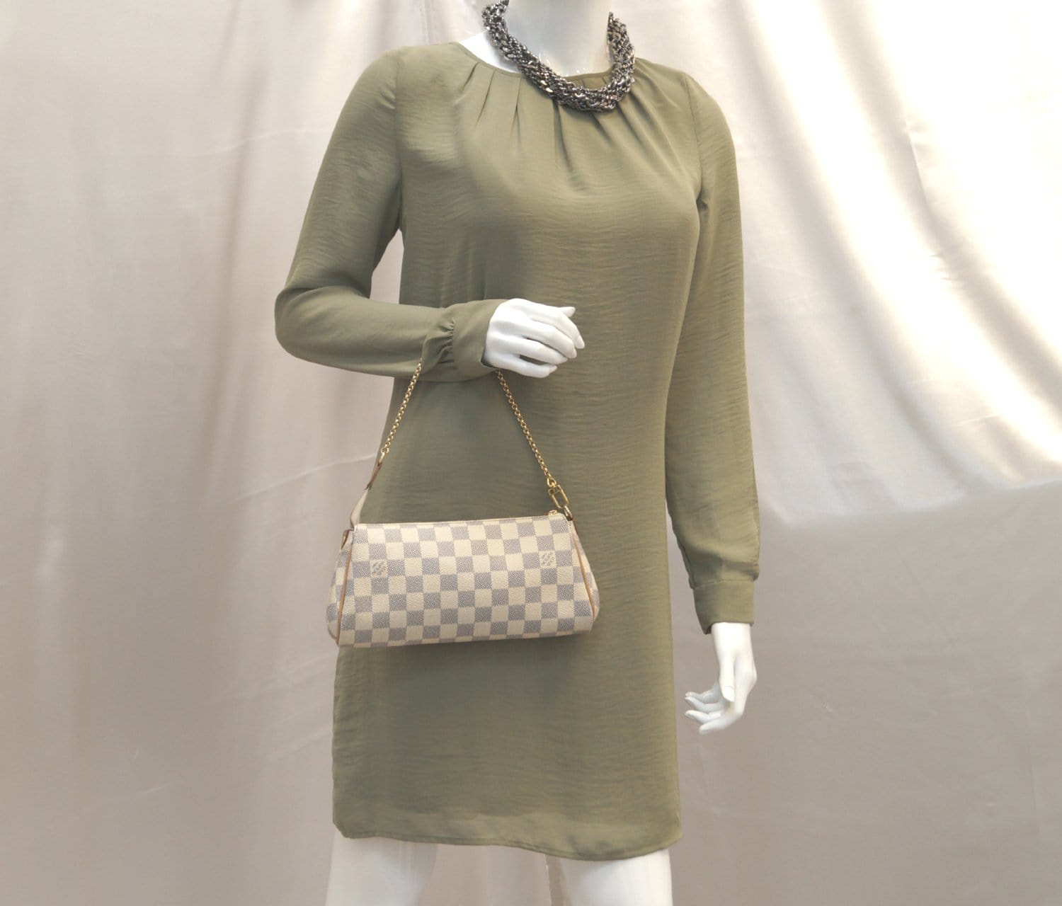 Louis Damier Azur Eva Clutch Messenger Crossbody Crossbody Bag